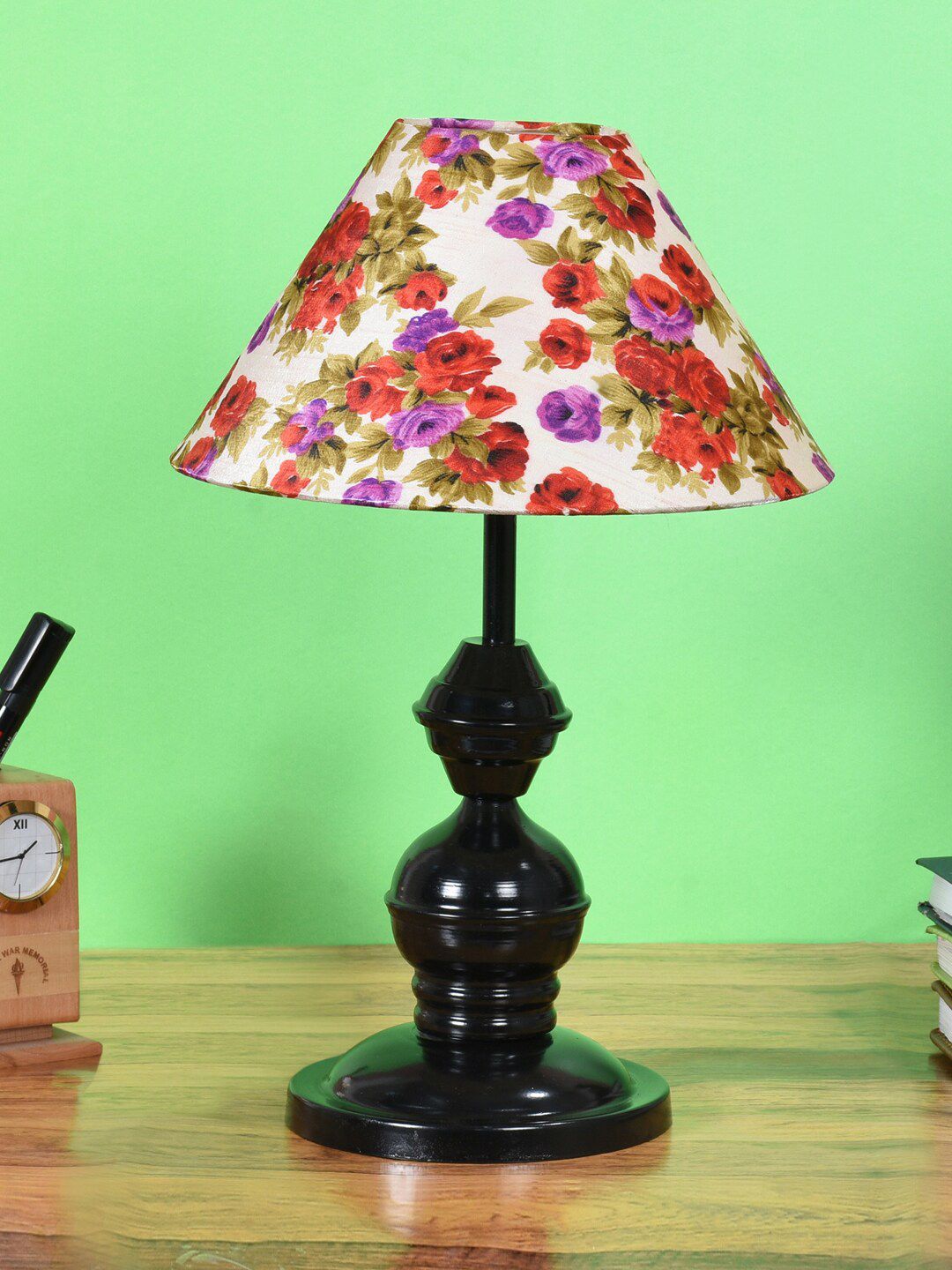 foziq Black Printed Triangle Metal Table Lamps Price in India