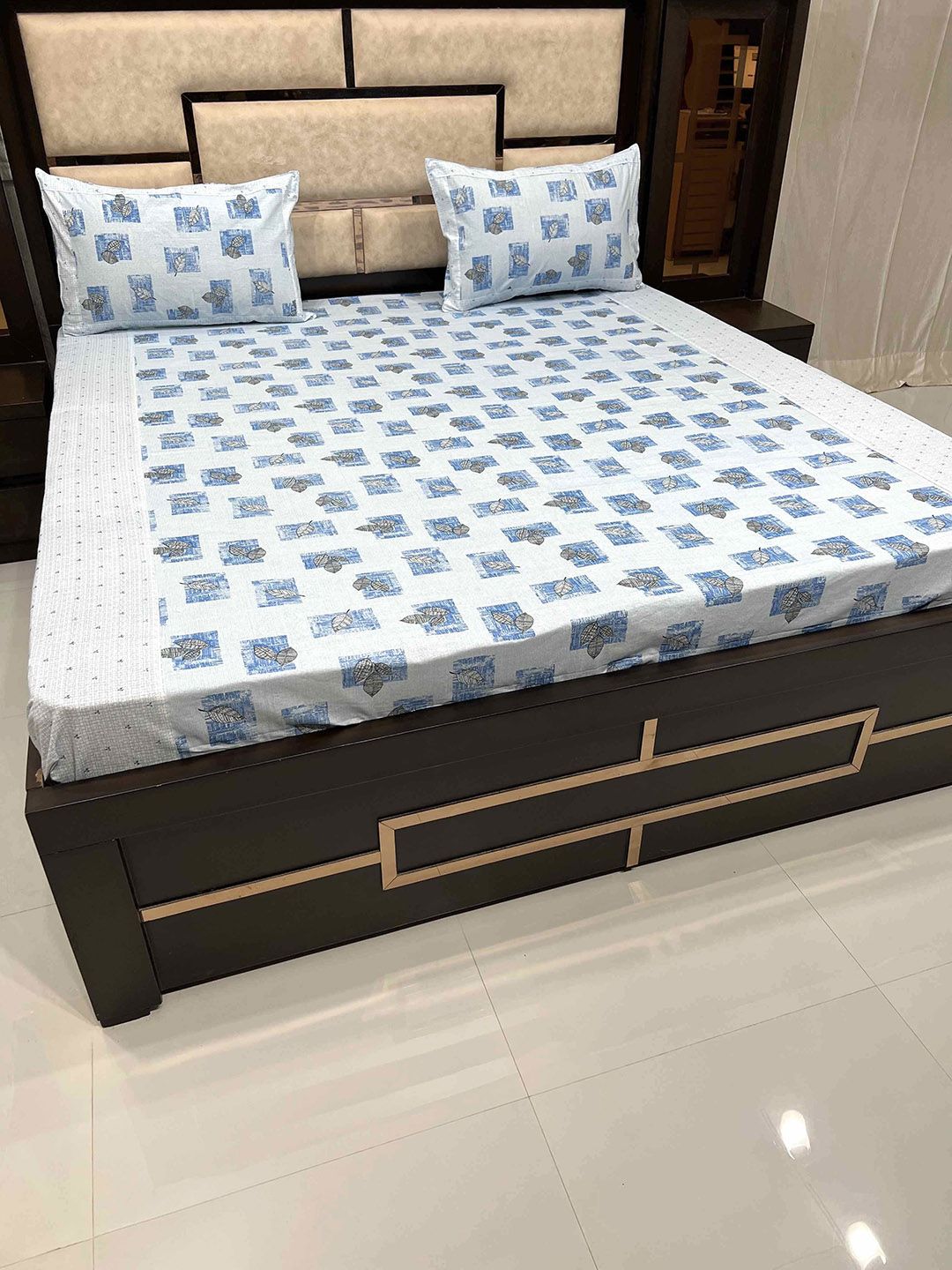 Pure Decor Unisex Blue Bedsheets Price in India