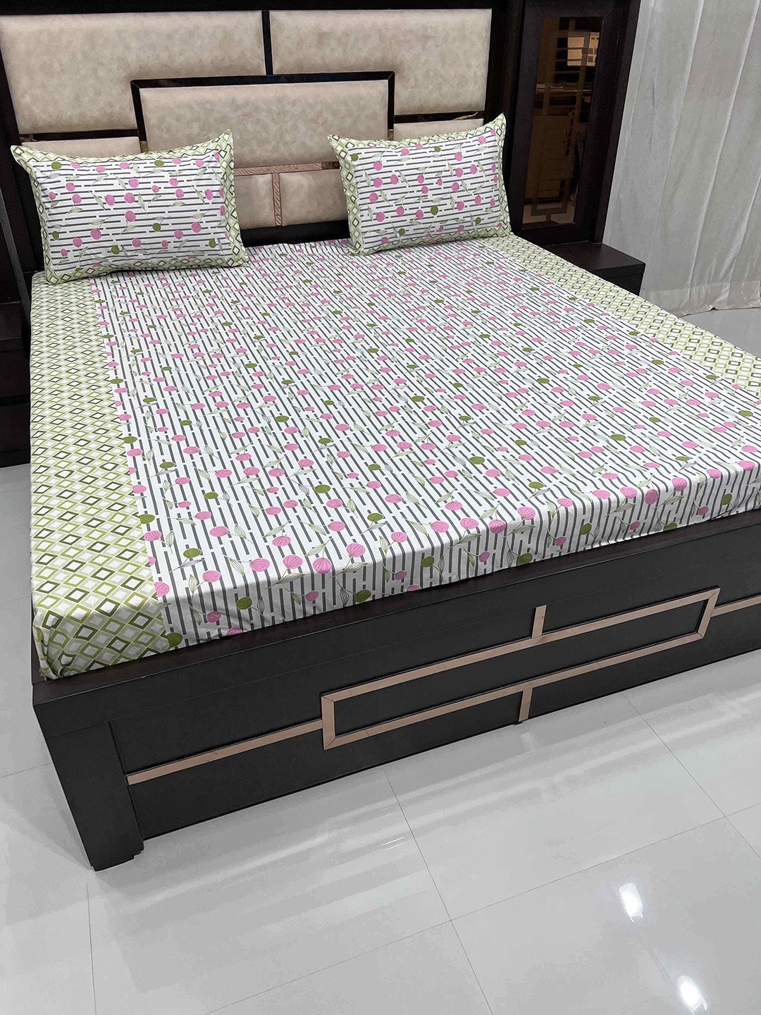 Pure Decor Unisex Green Bedsheets Price in India