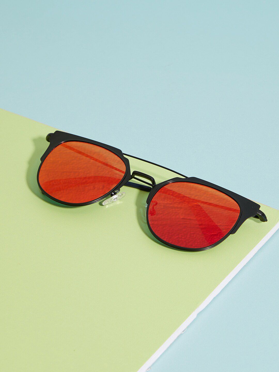 HAUTE SAUCE by Campus Sutra Unisex Wayfarer Sunglasses with Polarised Lens