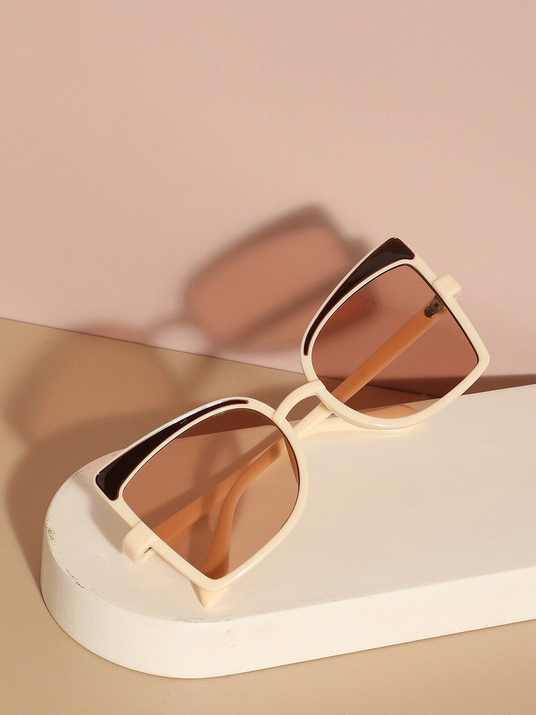 HAUTE SAUCE by Campus Sutra Women Brown Lens & Gold-Toned Butterfly Sunglasses with Polarised Lens