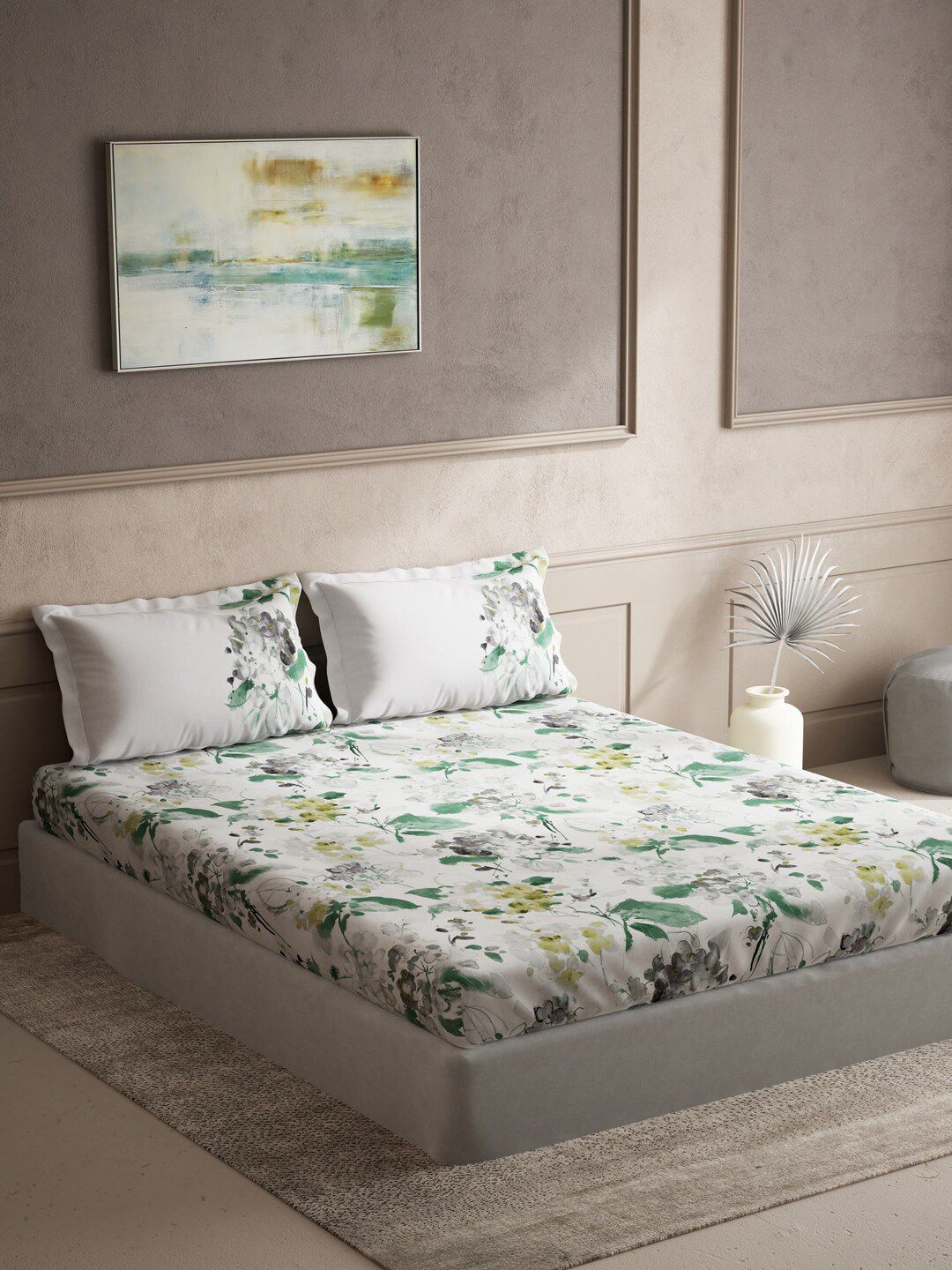 DDecor White & Green Floral 144 TC Queen Bedsheet with 2 Pillow Covers Price in India