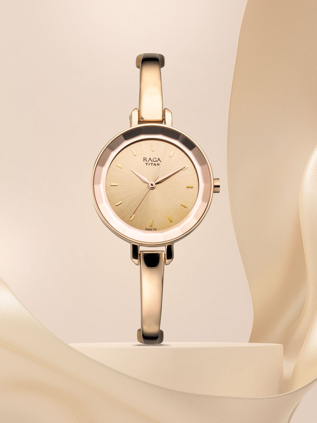 Titan Titan Raga Viva Quartz Analog With Rose Gold Dial Watch For Women - Nt2575wm01
