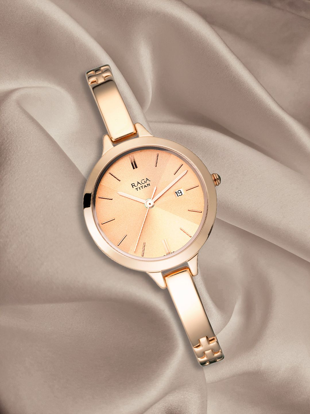 Titan Titan Raga Viva Quartz Analog With Rose Gold Dial Watch For Women - Nt2578wm01