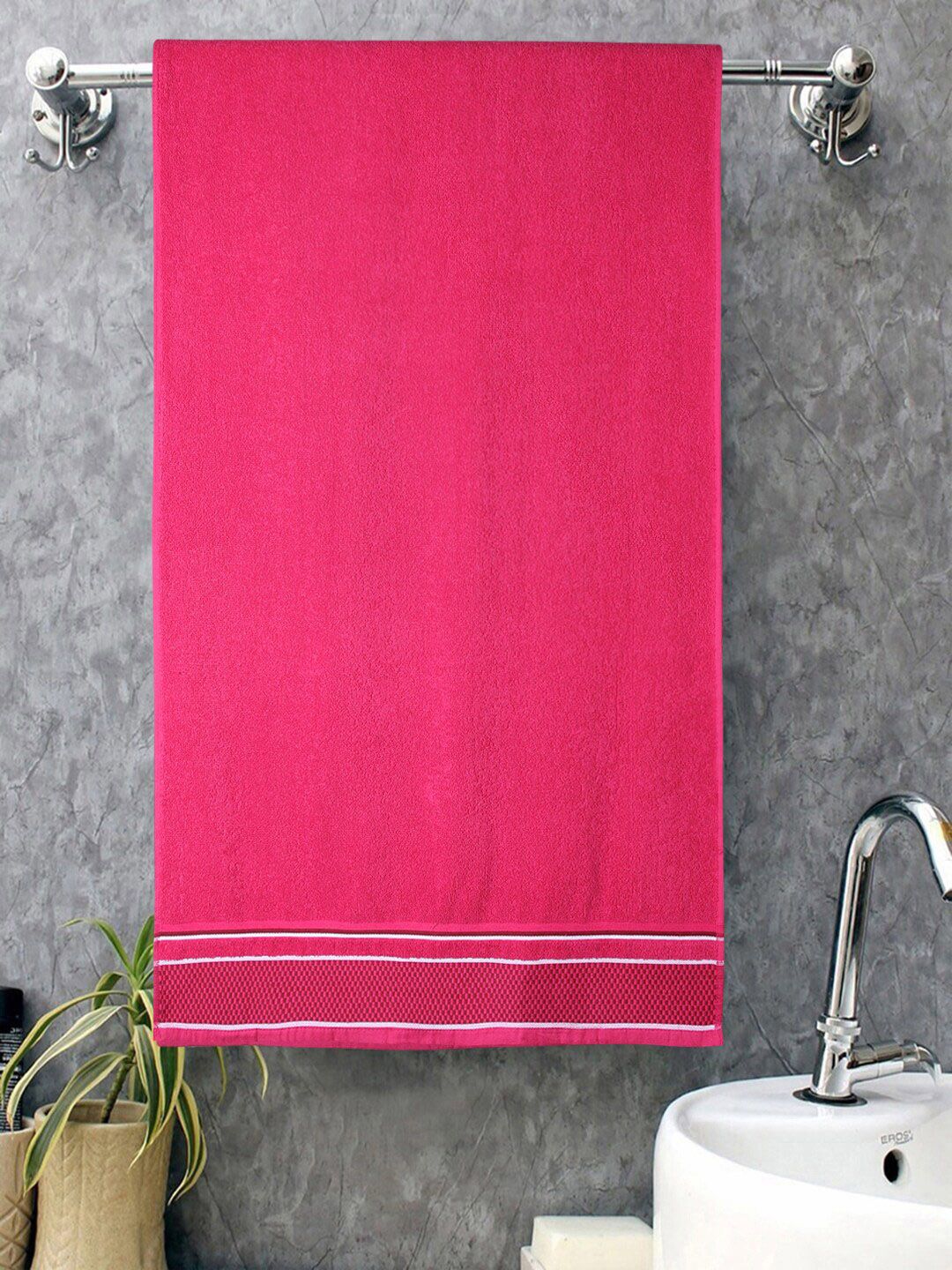 ROMEE Pink Cotton 500 GSM Bath Towels Price in India