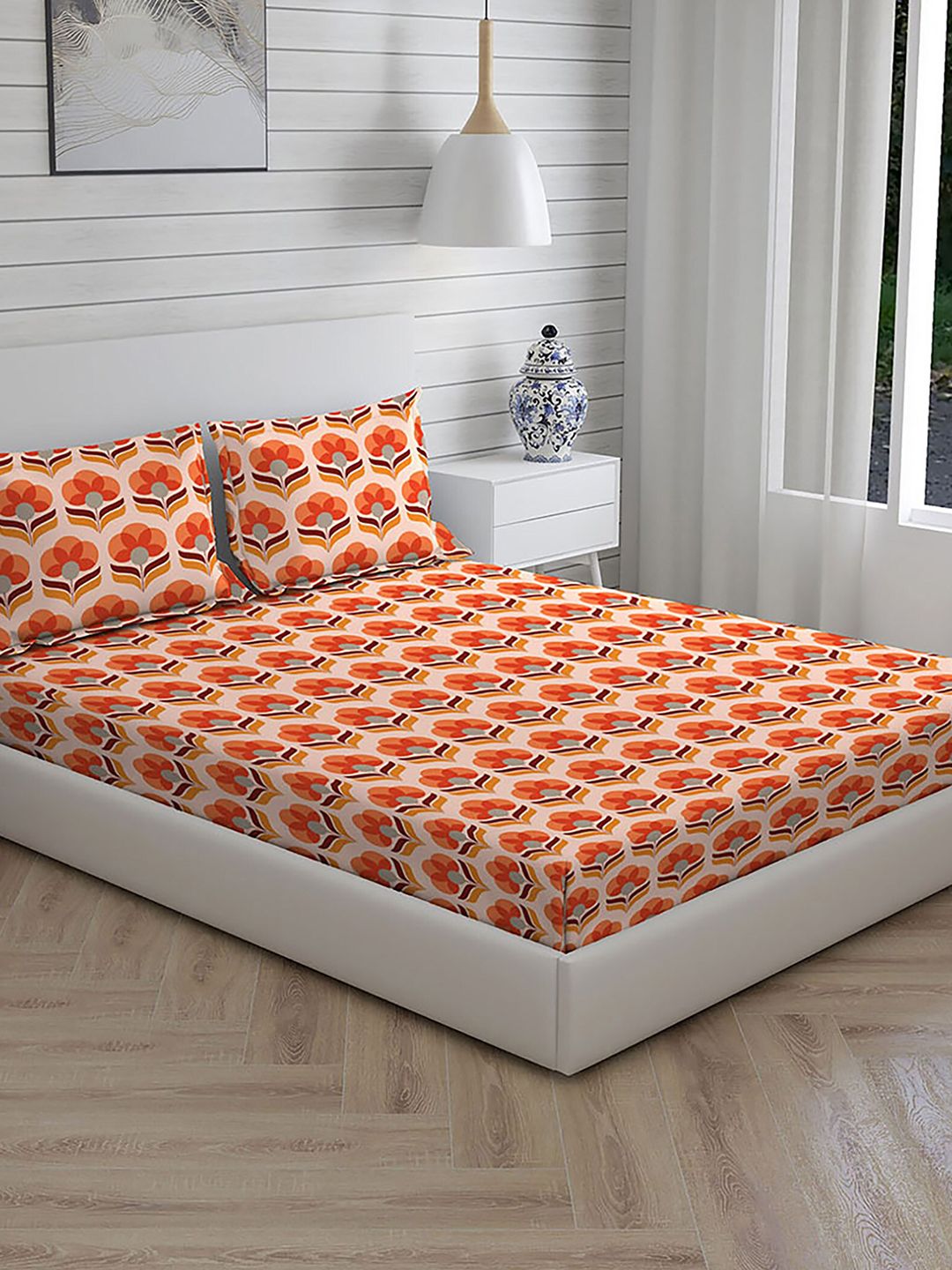 Layers Red & Orange Floral 104 TC King Bedsheet with 2 Pillow Covers Price in India