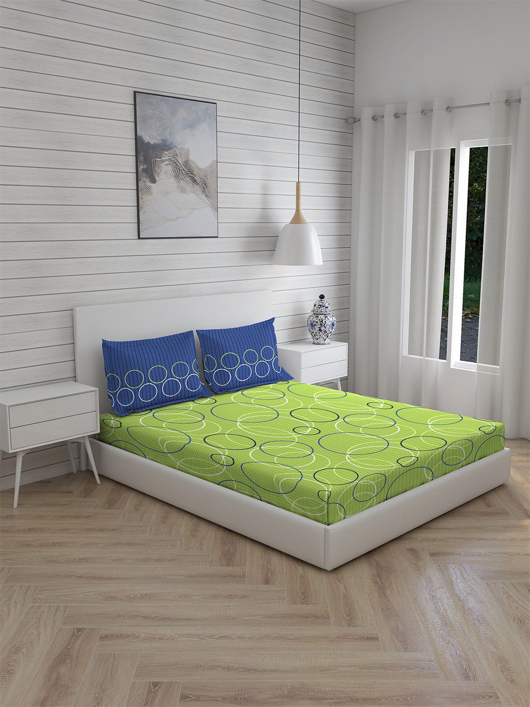 Layers Green & Blue Geometric 104 TC King Bedsheet with 2 Pillow Covers Price in India