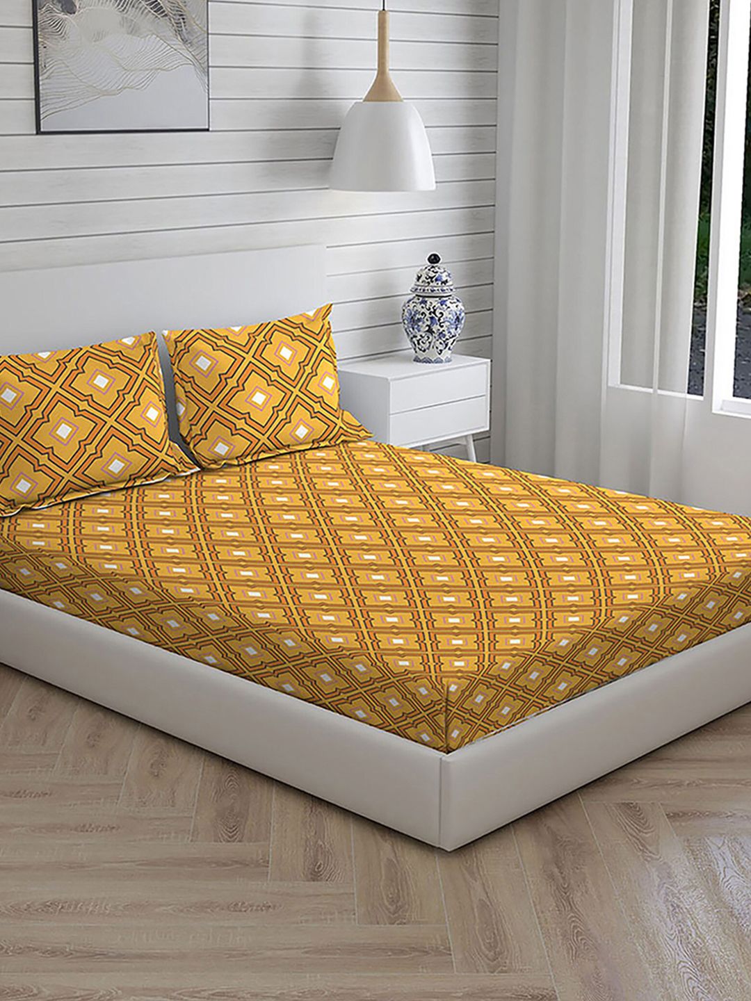 Layers Brown & Orange Geometric 104 TC King Bedsheet with 2 Pillow Covers Price in India