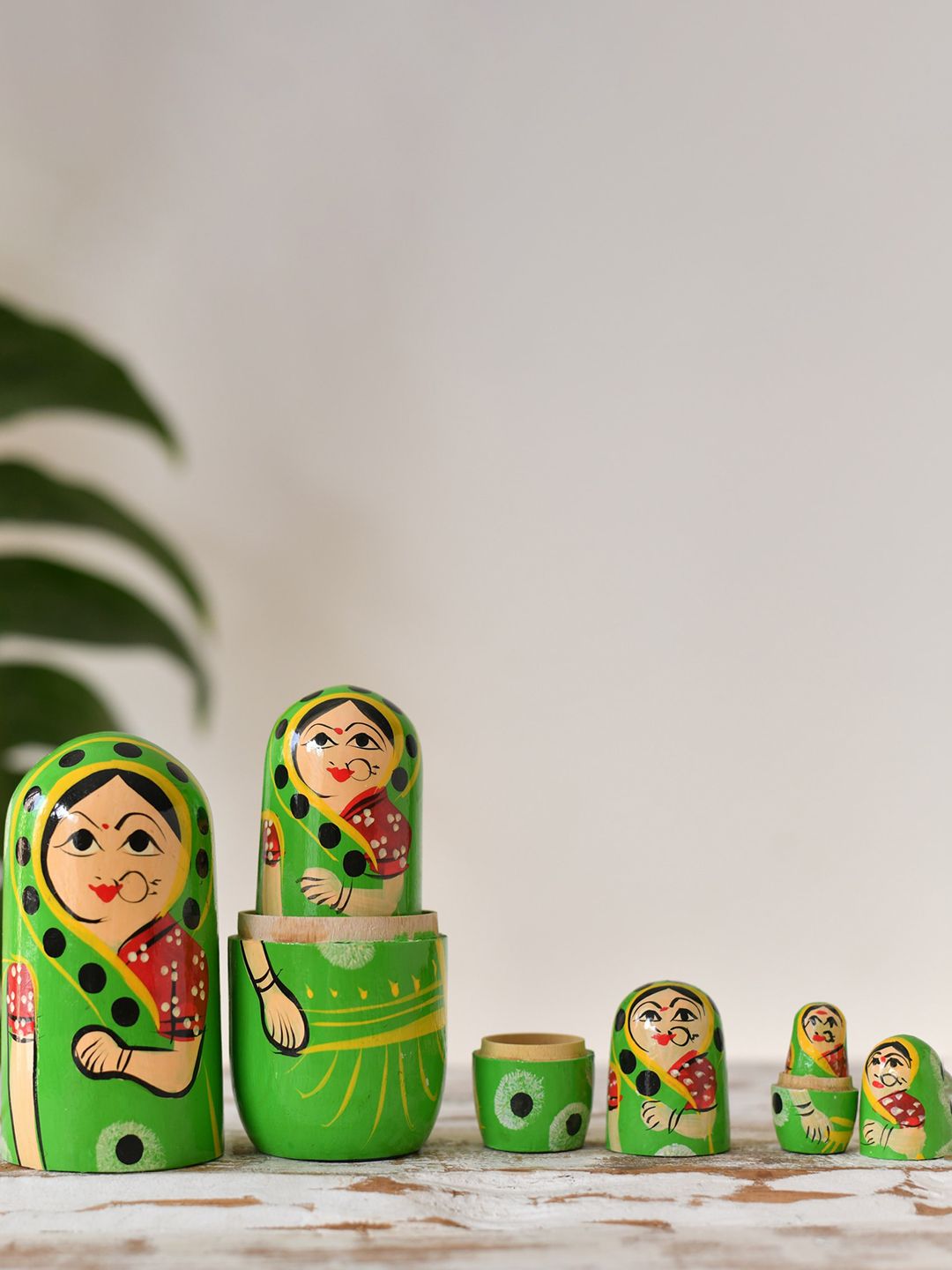 Fashion Bizz Set Of 5 Green Printed Showpieces Price in India