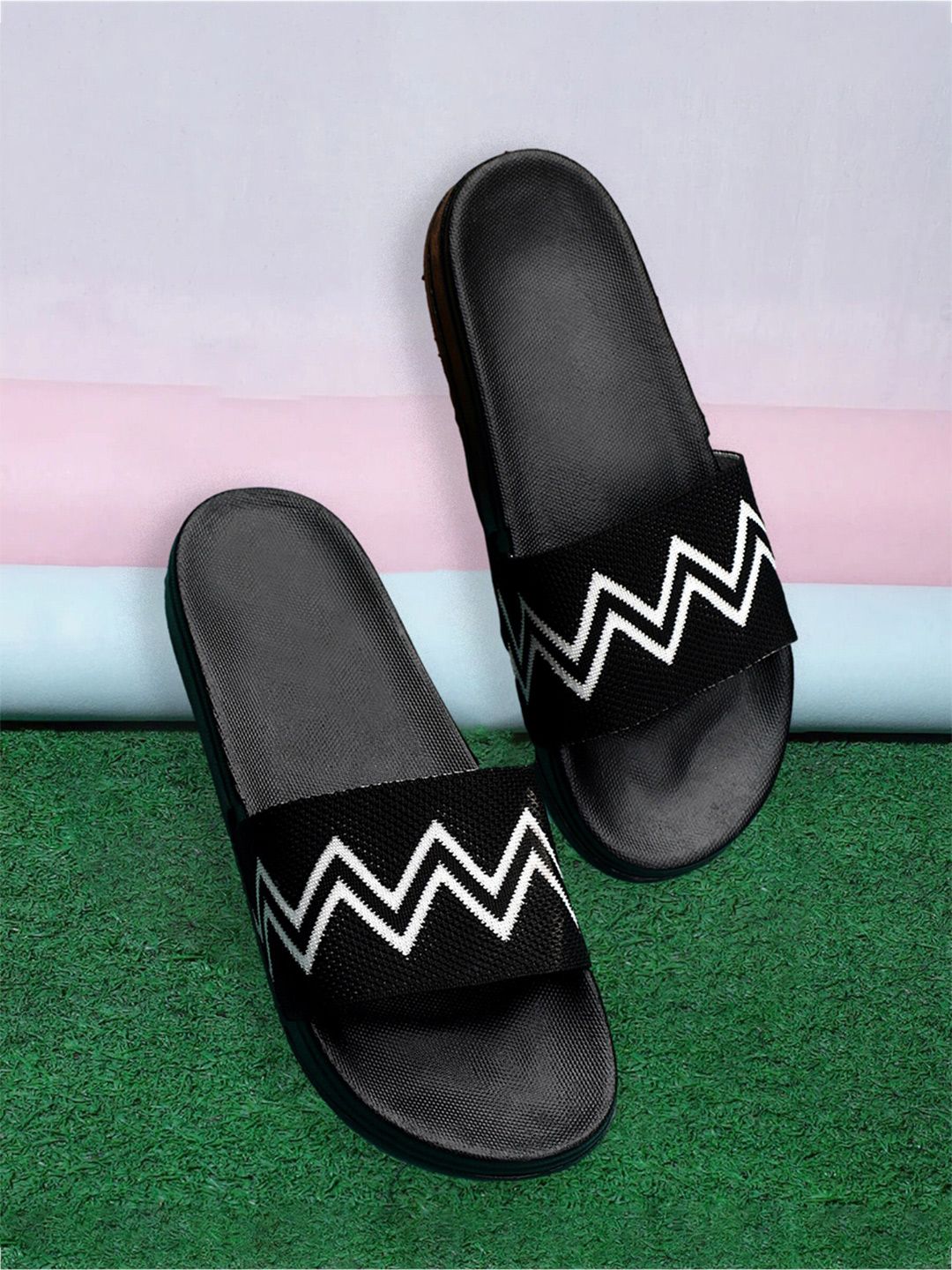 Pampy Angel Men Printed Rubber Sliders