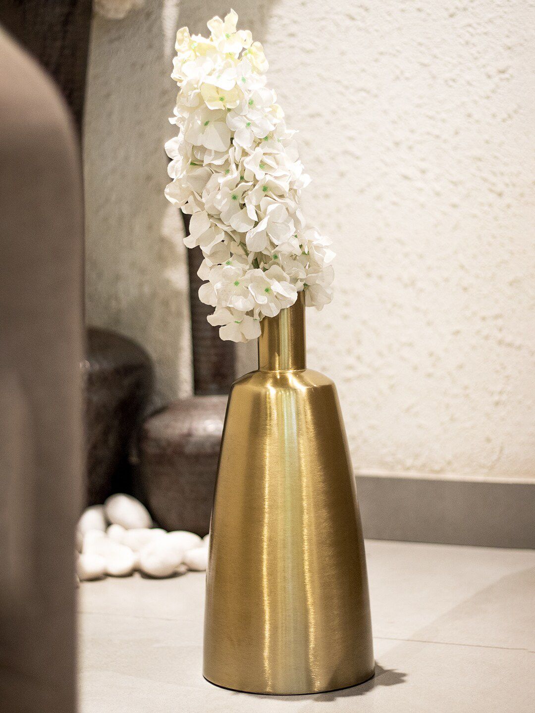 MARKET99 Gold-Toned Solid Flower Vase Price in India