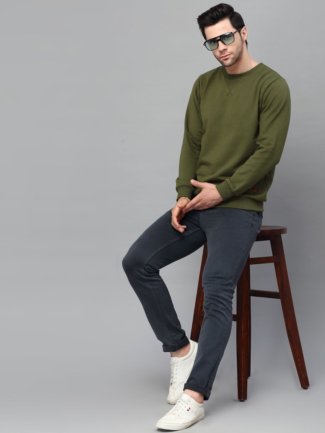 Rigo Men Green Solid Sweatshirt