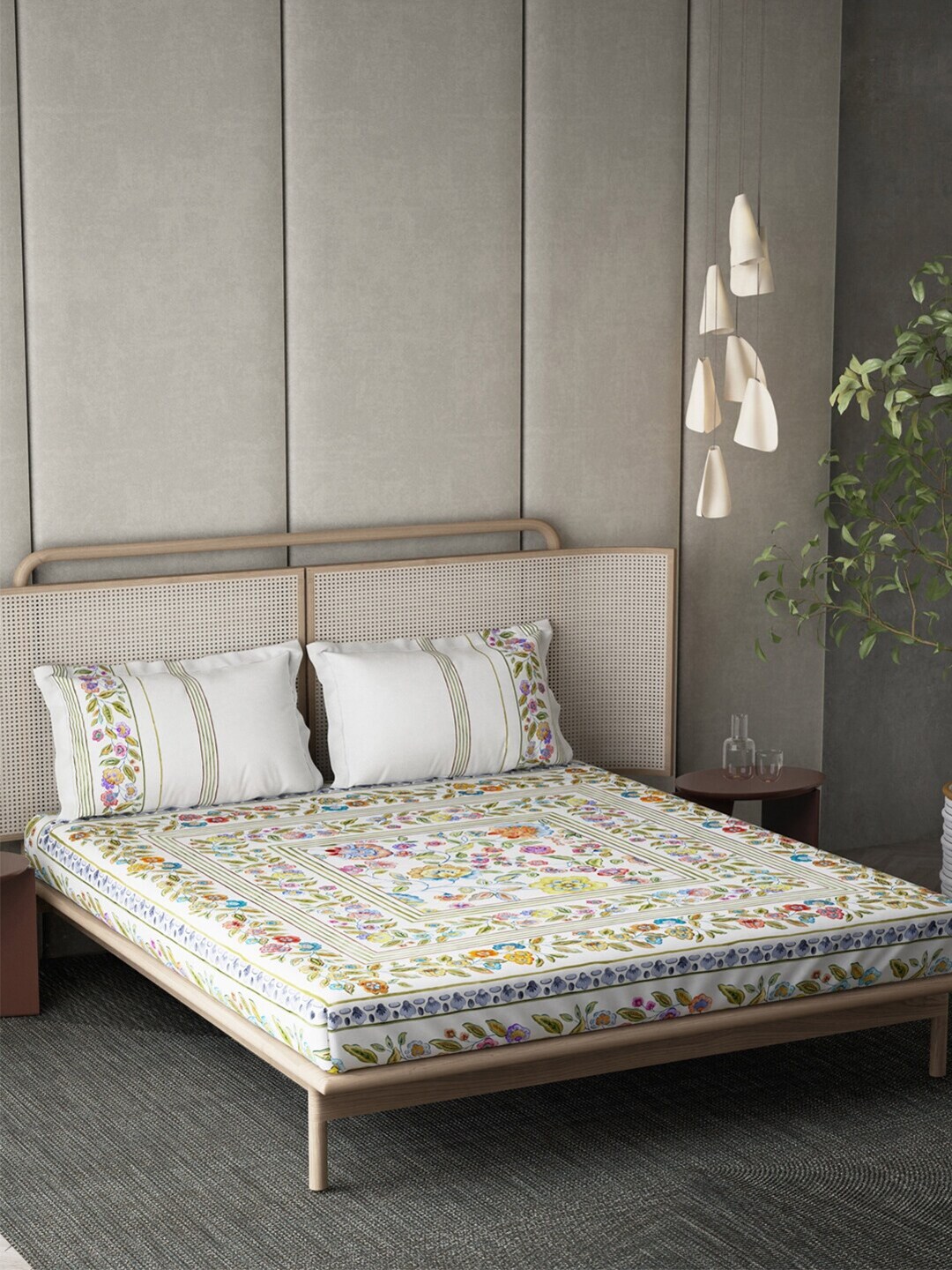 DDecor Floral 130 TC King Bedsheet with 2 Pillow Covers Price in India