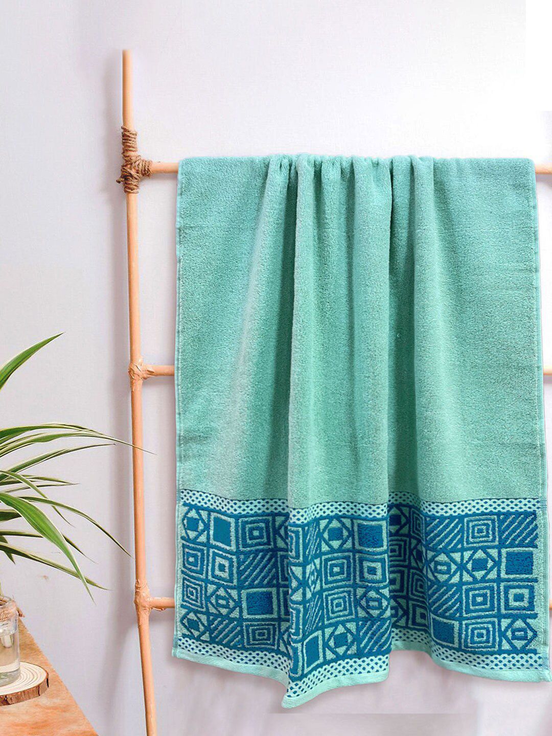 Aura Green Printed Cotton GSM 380 Bath Towel Price in India