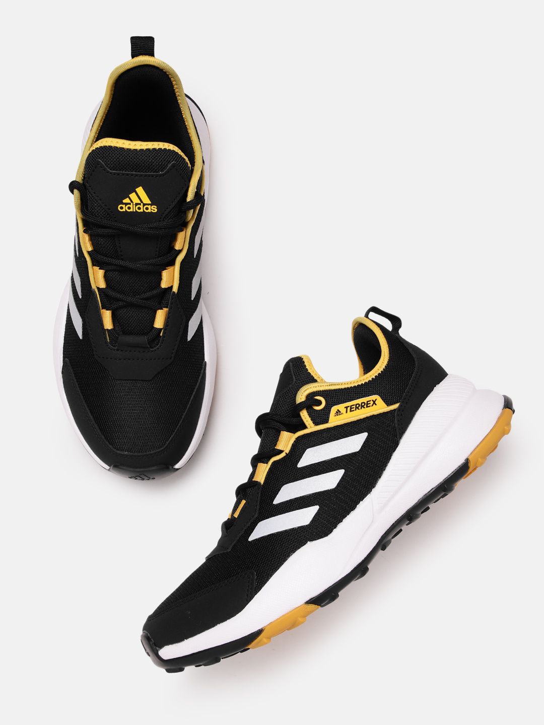 ADIDAS ADIDAS Men Woven Design QuestIt Low Trekking Shoes