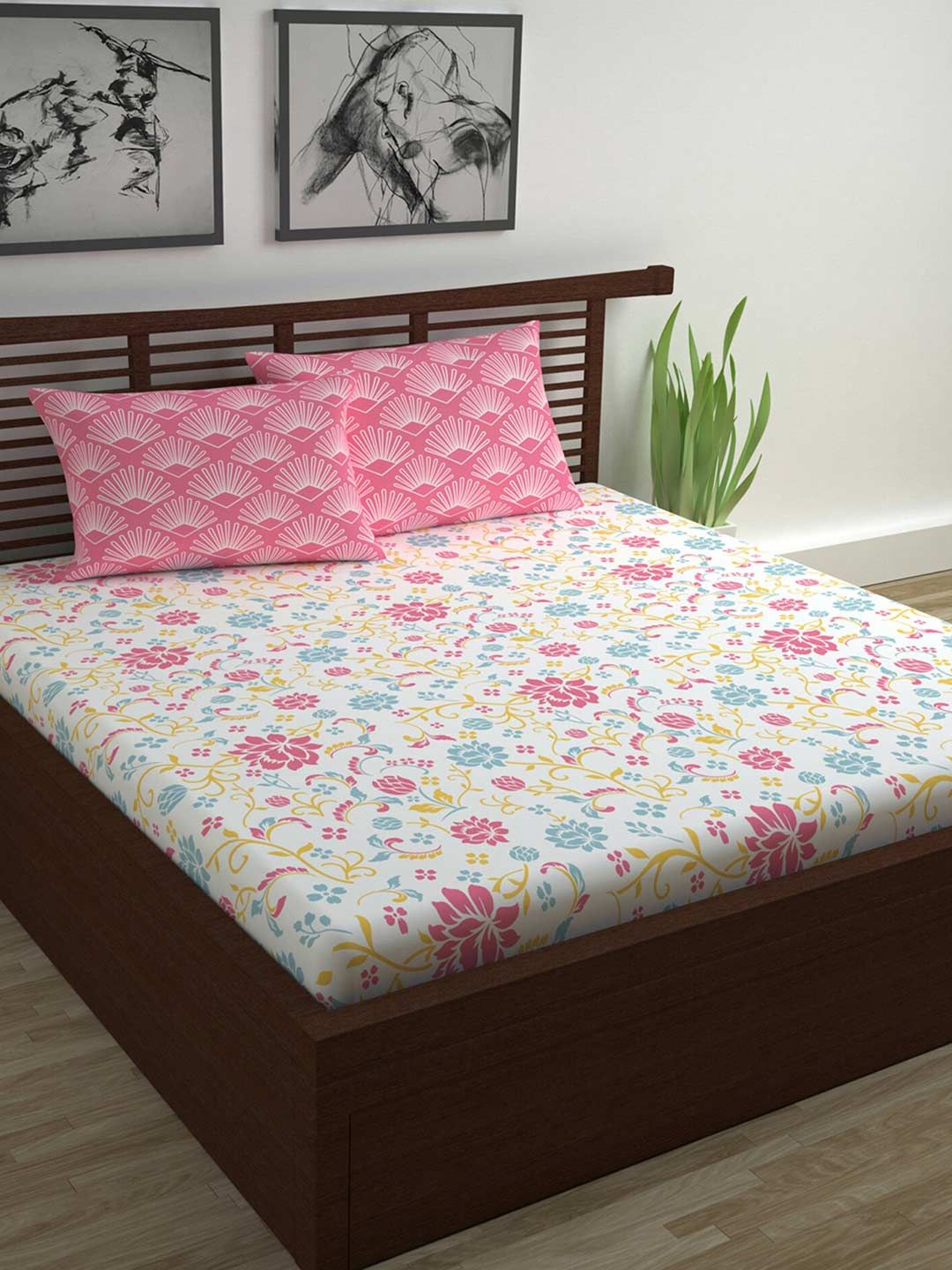 Divine Casa Pink & White Floral 144 TC Queen Bedsheet with 2 Pillow Covers Price in India