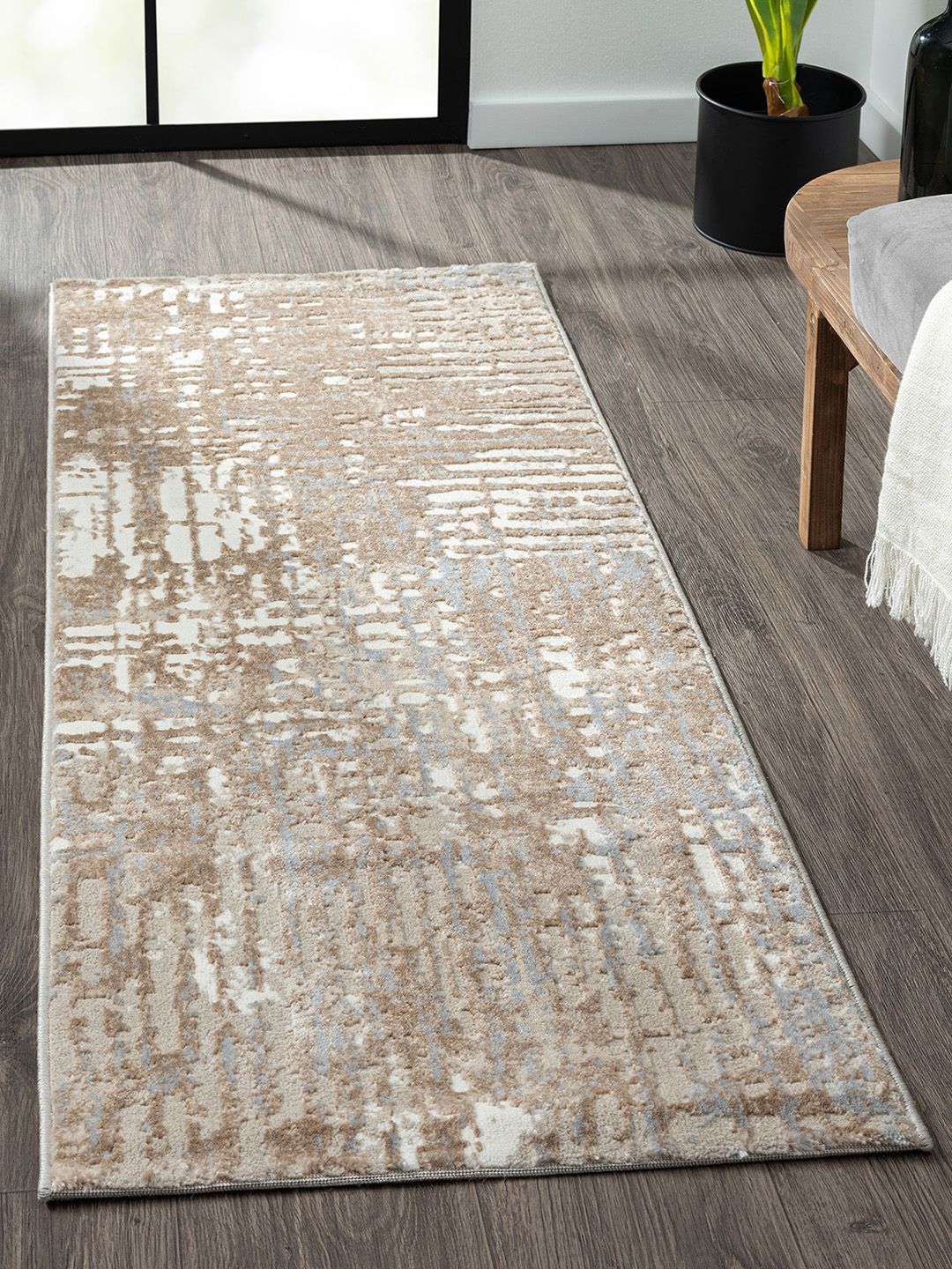 OBSESSIONS Brown & Beige Anti-Static Floor Runner Price in India