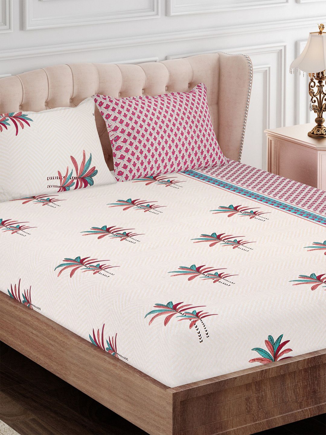 SEJ by Nisha Gupta Floral 144 TC Queen Bedsheet with 2 Pillow Covers Price in India