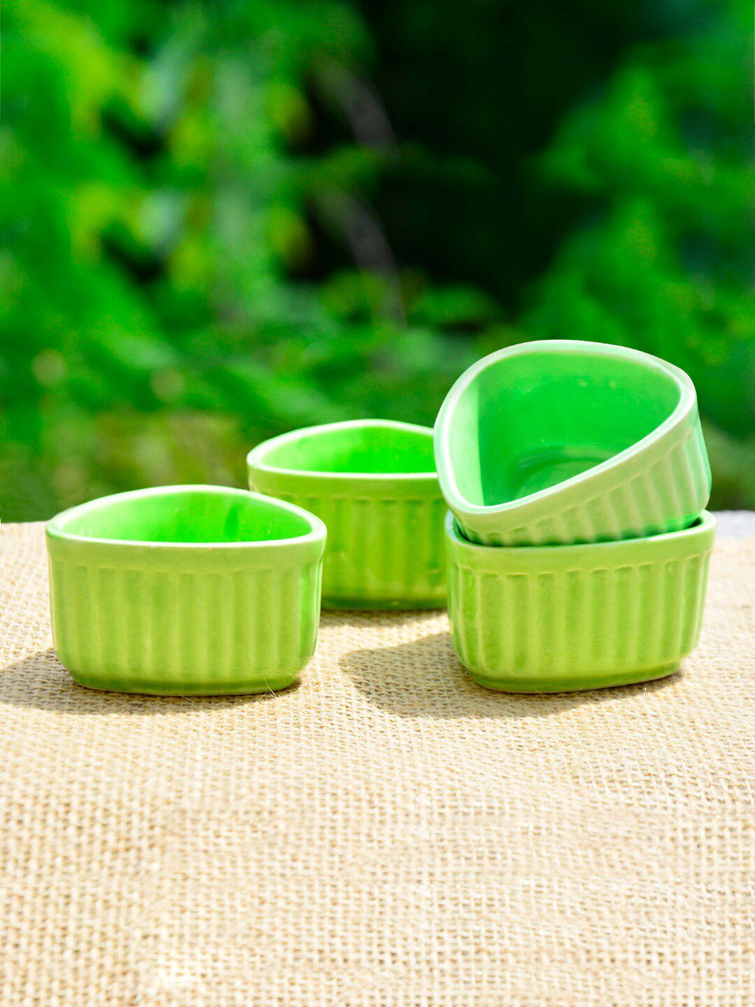 StyleMyWay Set Of 4 Green Solid Handcrafted Ceramic Triangular Ribbed Dip Bowls Price in India