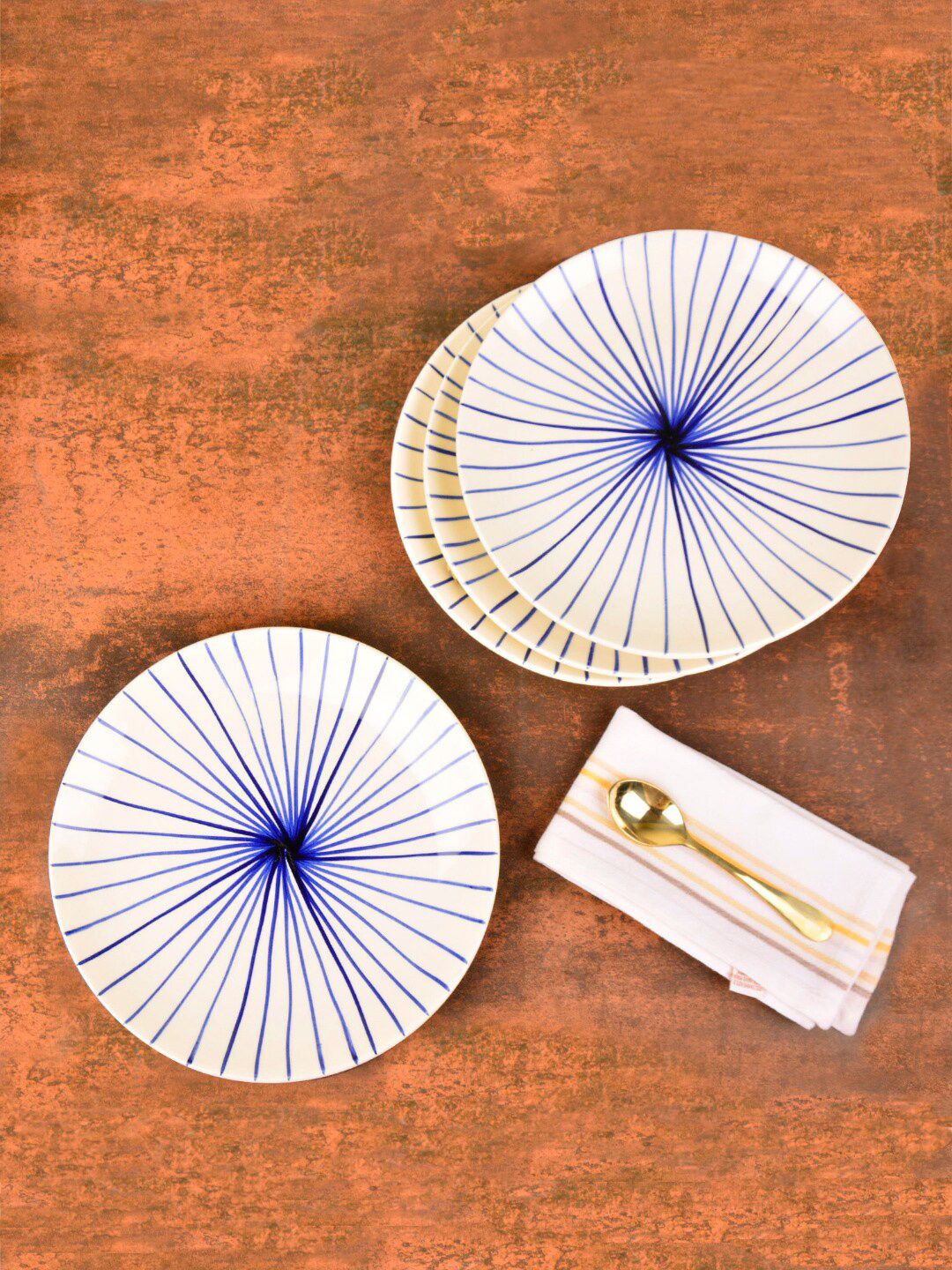 StyleMyWay White & Blue 4 Pieces Hand Painted Printed Ceramic Glossy Plates Price in India