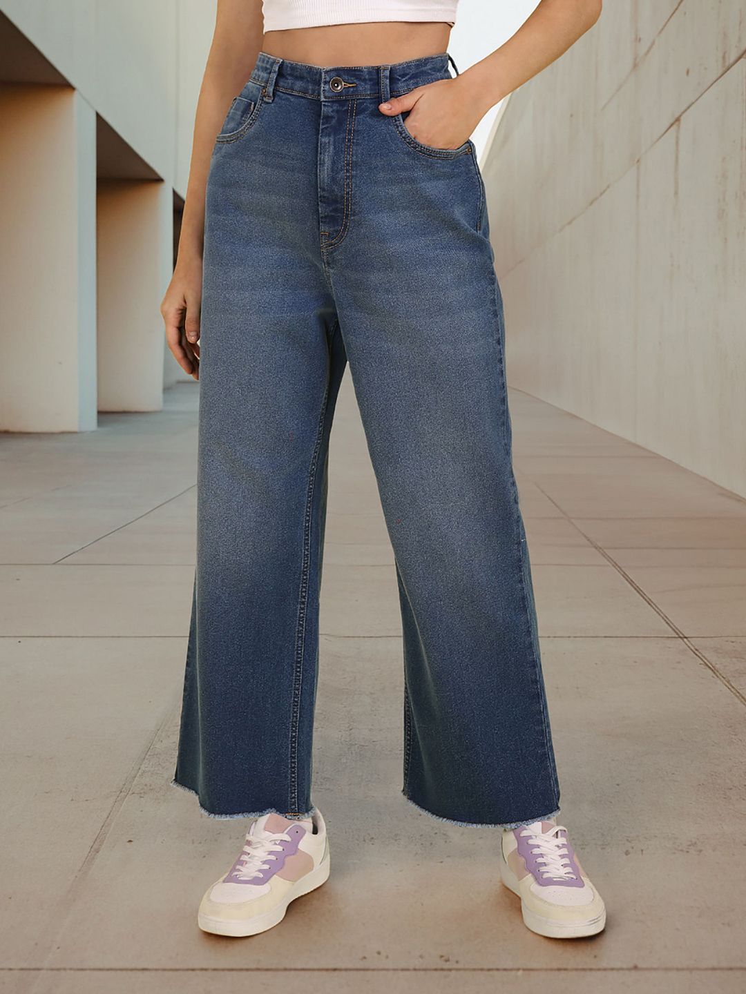 Flying Machine Women Blue Straight Fit High-Rise Light Fade Stretchable Jeans