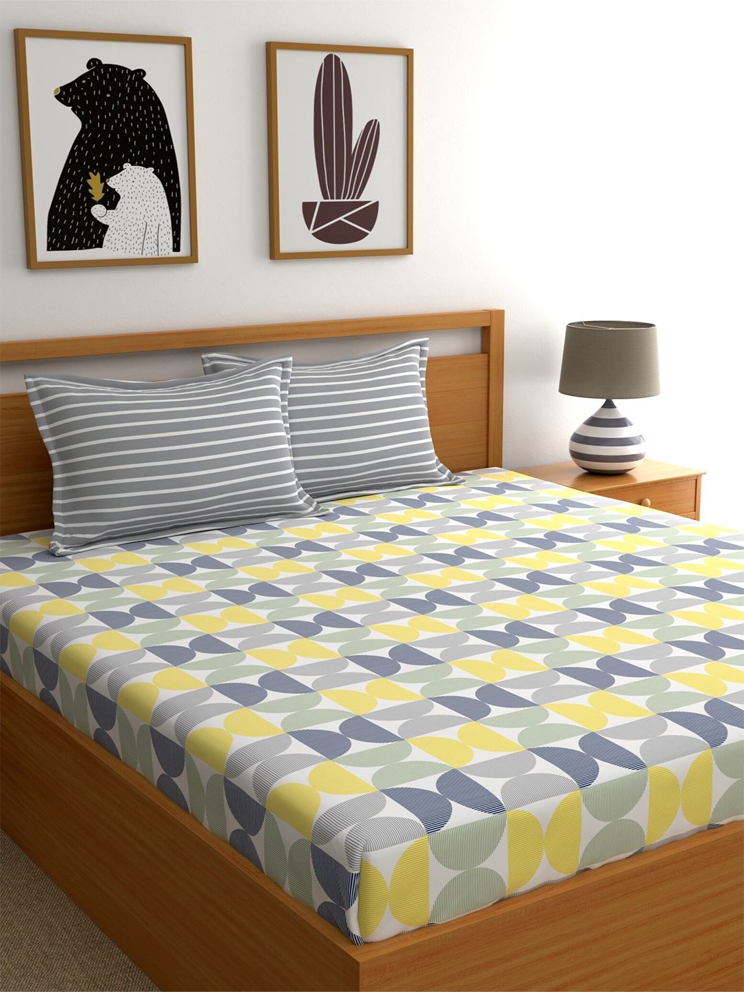 Home Ecstasy 140 TC 110 GSM Printed Fitted Cotton Queen Bedsheet With 2 Pillow Covers Price in India