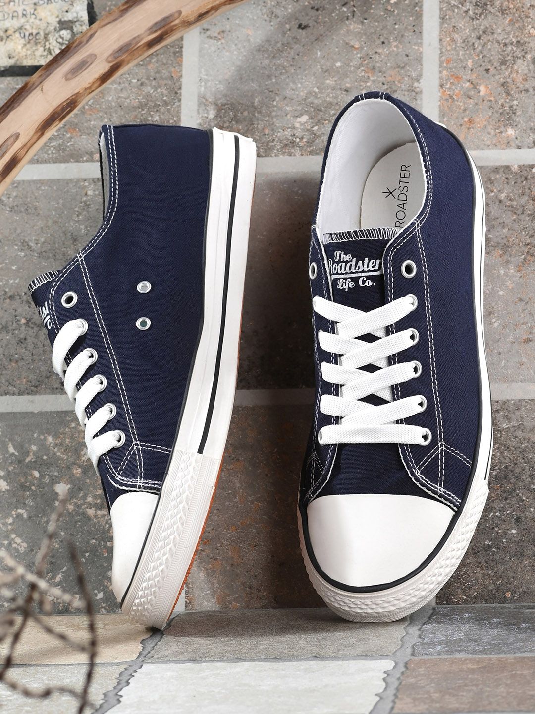 Roadster Men Blue & White Colourblocked Textile Sneakers