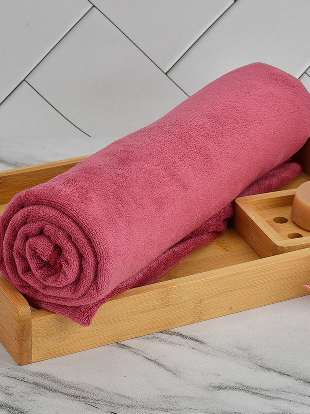 Black gold Dark Pink Solid 400 GSM Microfiber Bath Towel