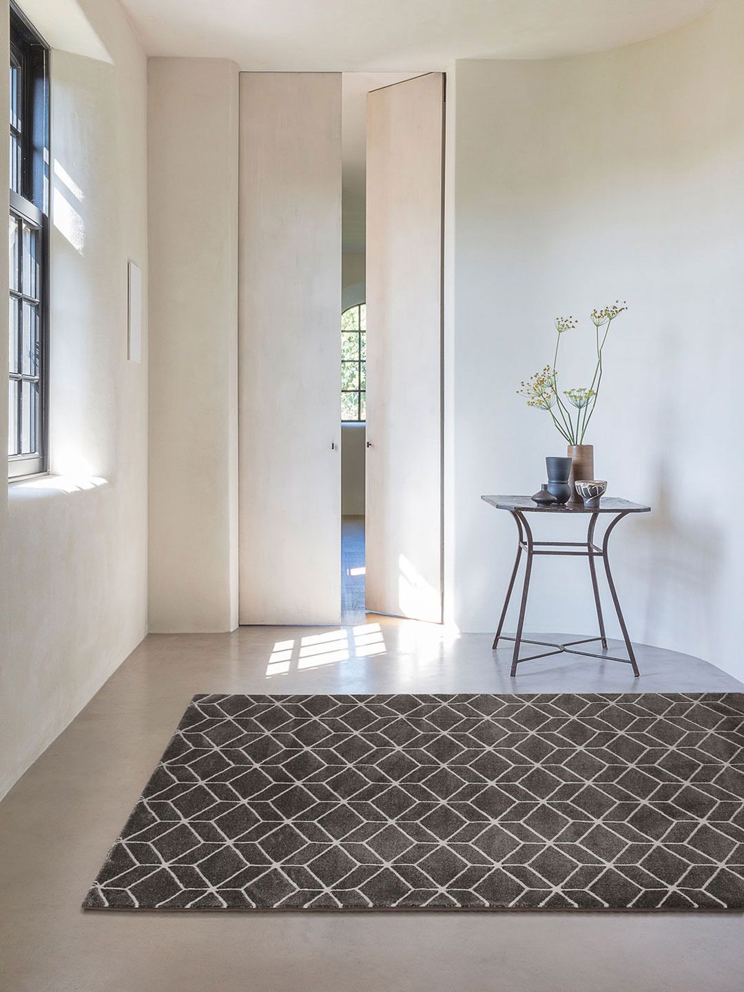 DDecor Charcoal Grey Geometric Extra Large Cleo Rug Price in India