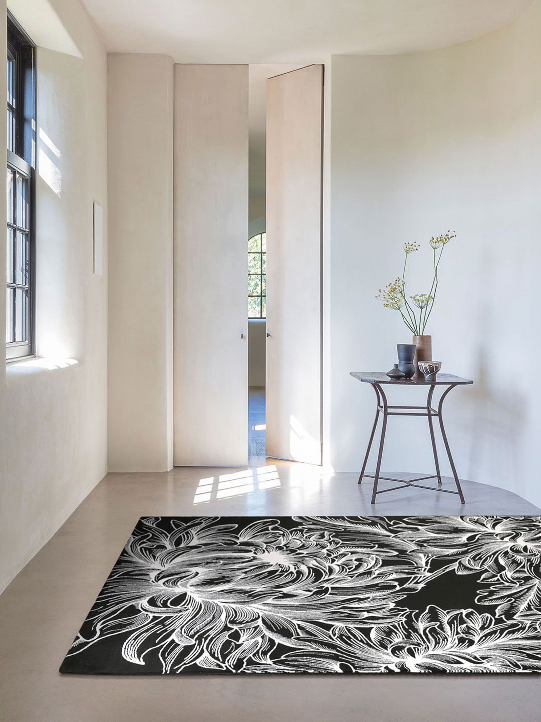 DDecor Black Floral Large Luna Rug Price in India