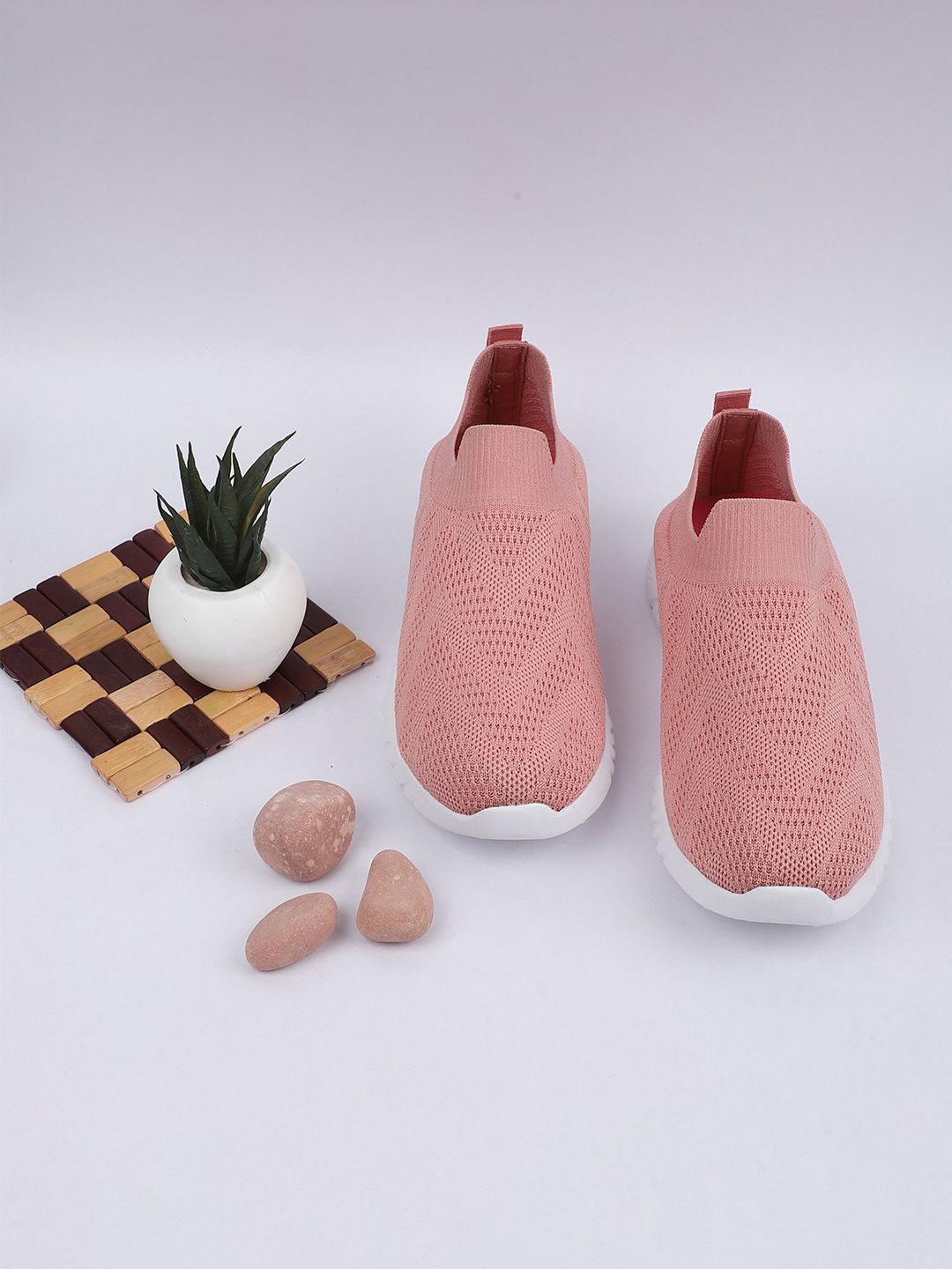 TPENT Women Peach-Coloured Mesh Running Non-Marking Shoes Price in India