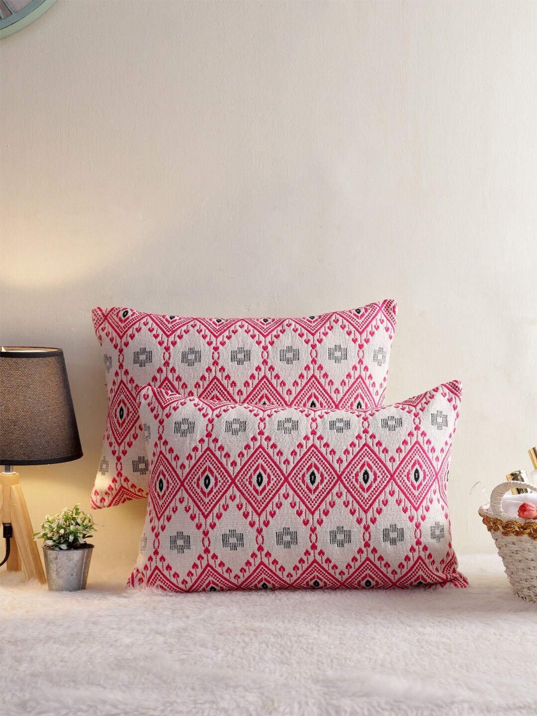 KRAVIKA  Set of 2 Geometric Rectangle Cushion Covers Price in India