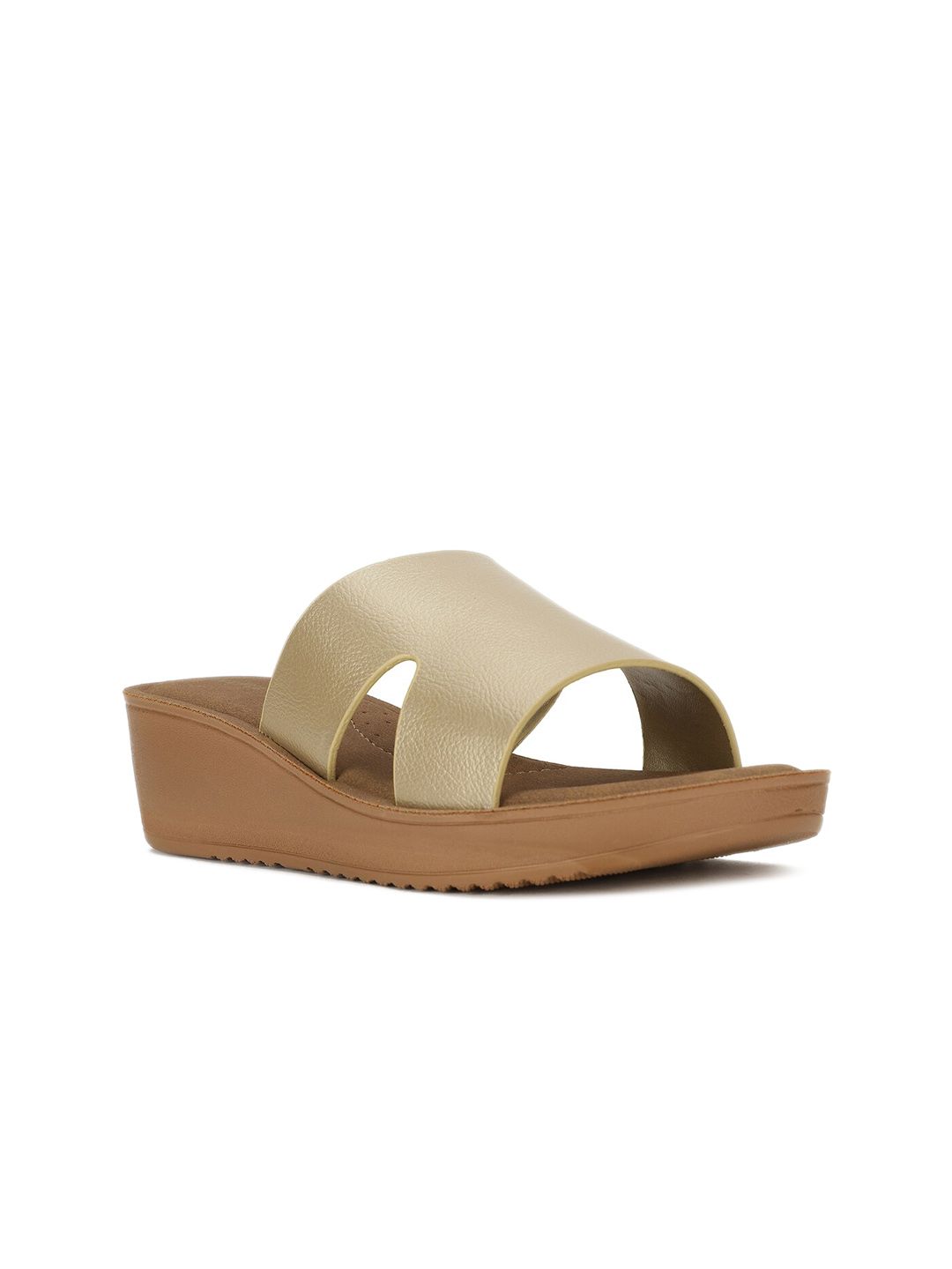 Bata Flat Form Sandals with Buckles Heels