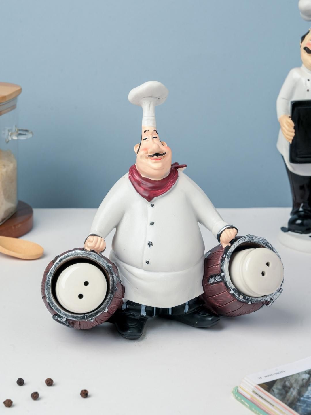 Nestasia  Table Chef Showpiece With Salt and Pepper Cannons Price in India