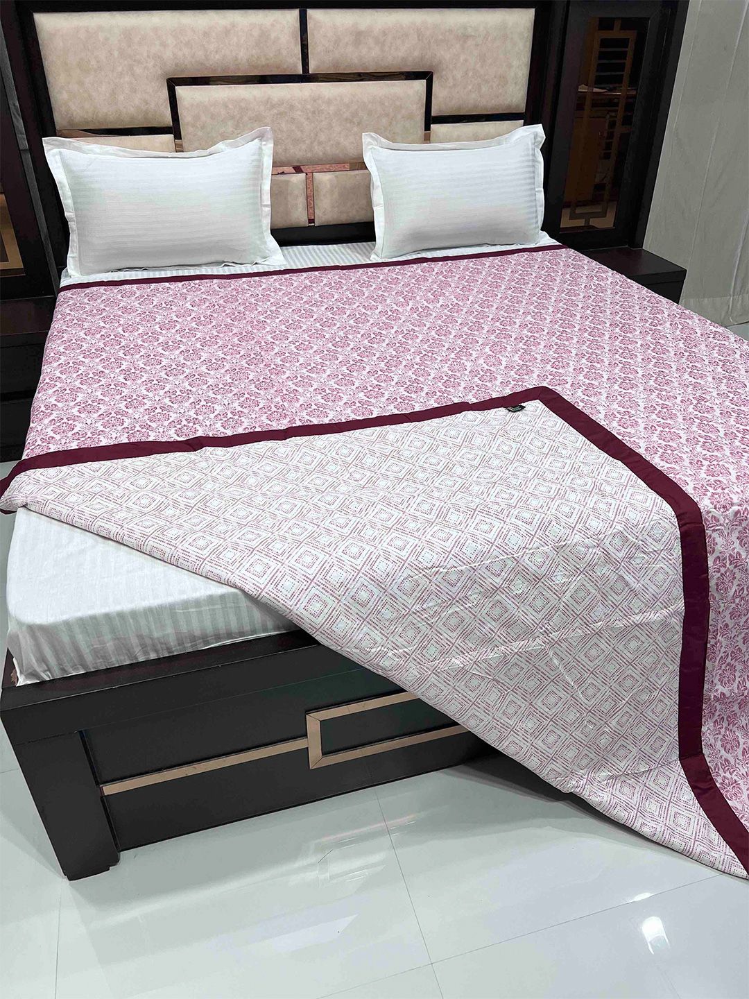 Pure Decor Maroon & White Floral AC Room 300 GSM Double Bed Cotton Dohar Price in India
