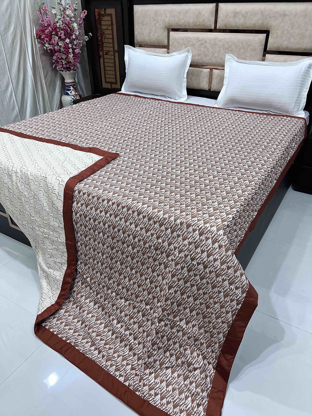 Pure Decor Brown & White Geometric AC Room 300 GSM Double Bed Cotton Dohar Price in India