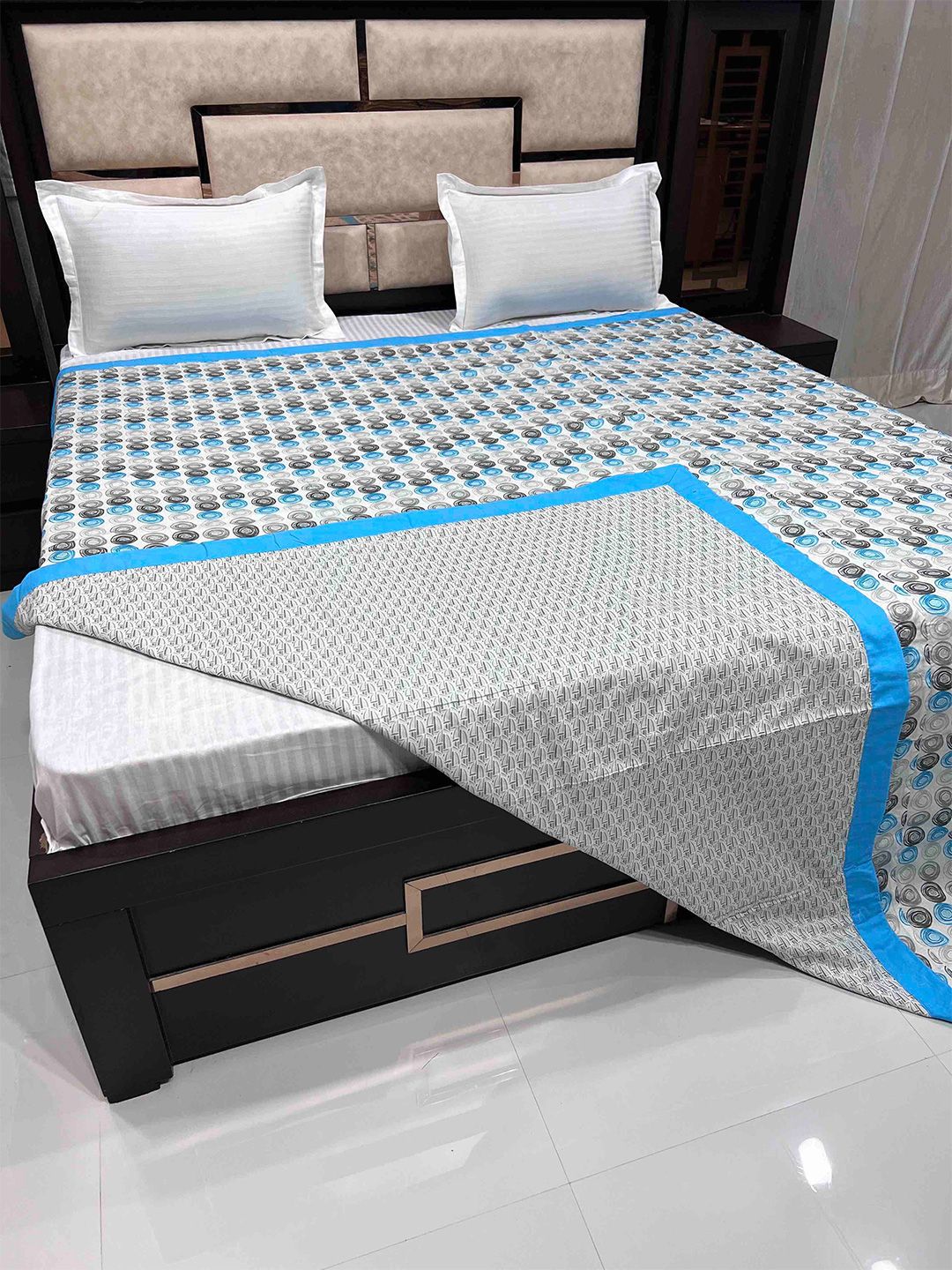 Pure Decor Blue & White Geometric AC Room 300 GSM Double Bed Cotton Dohar Price in India