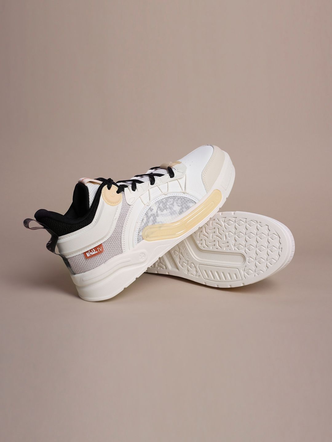 Xtep Women White Skateboarding Non-Marking Shoes Price in India