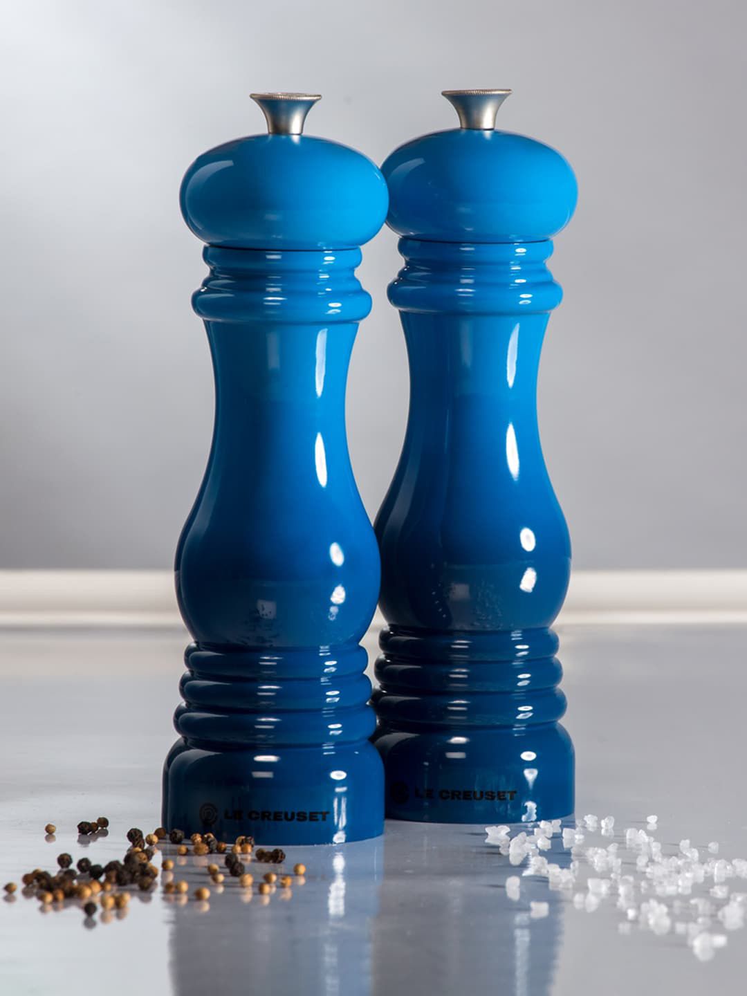 LE CREUSET Set Of 2 Solid Ceramic Salt & Pepper Mills Price in India