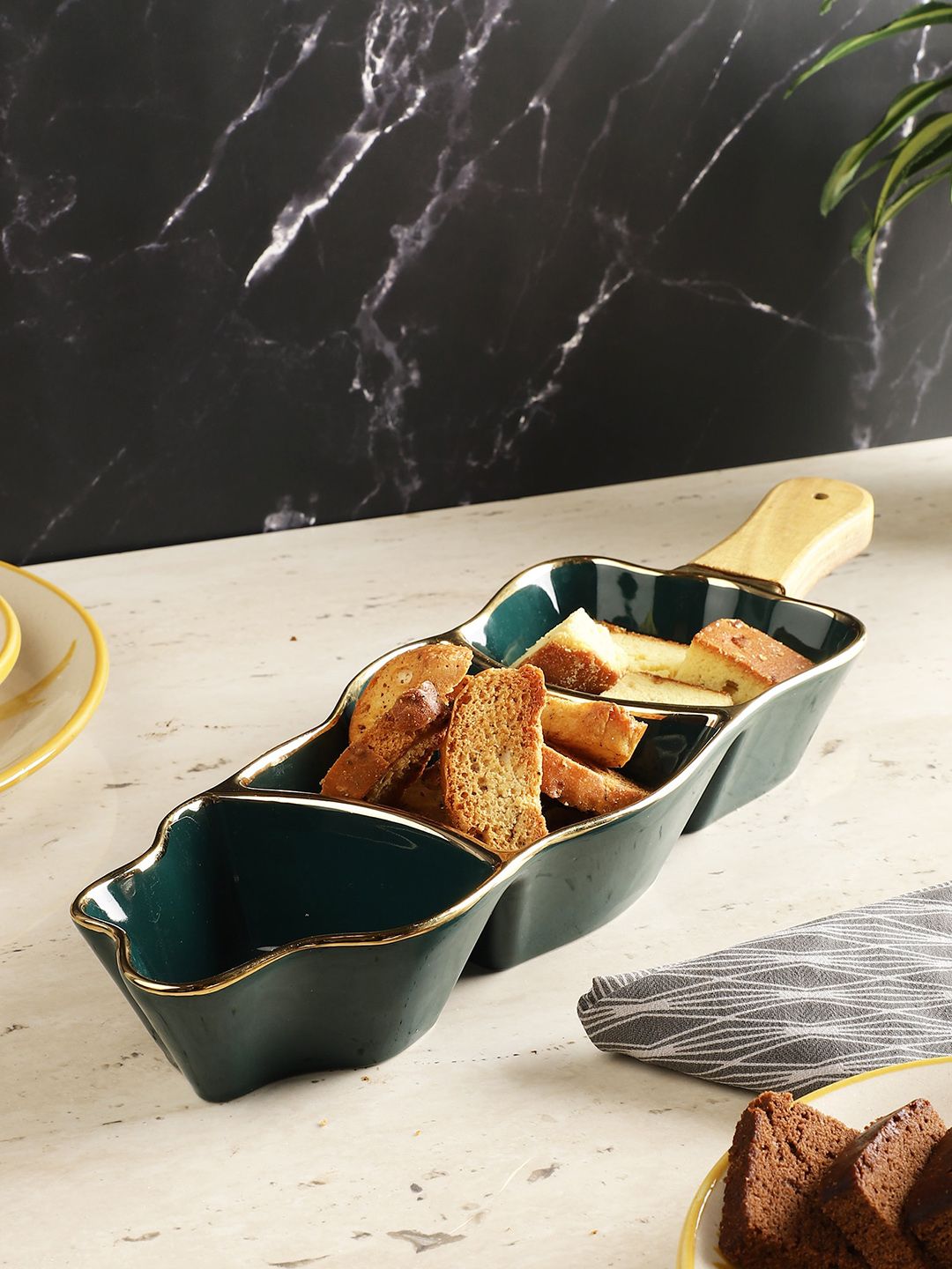 The Decor Mart Solid Ceramic Platter Price in India