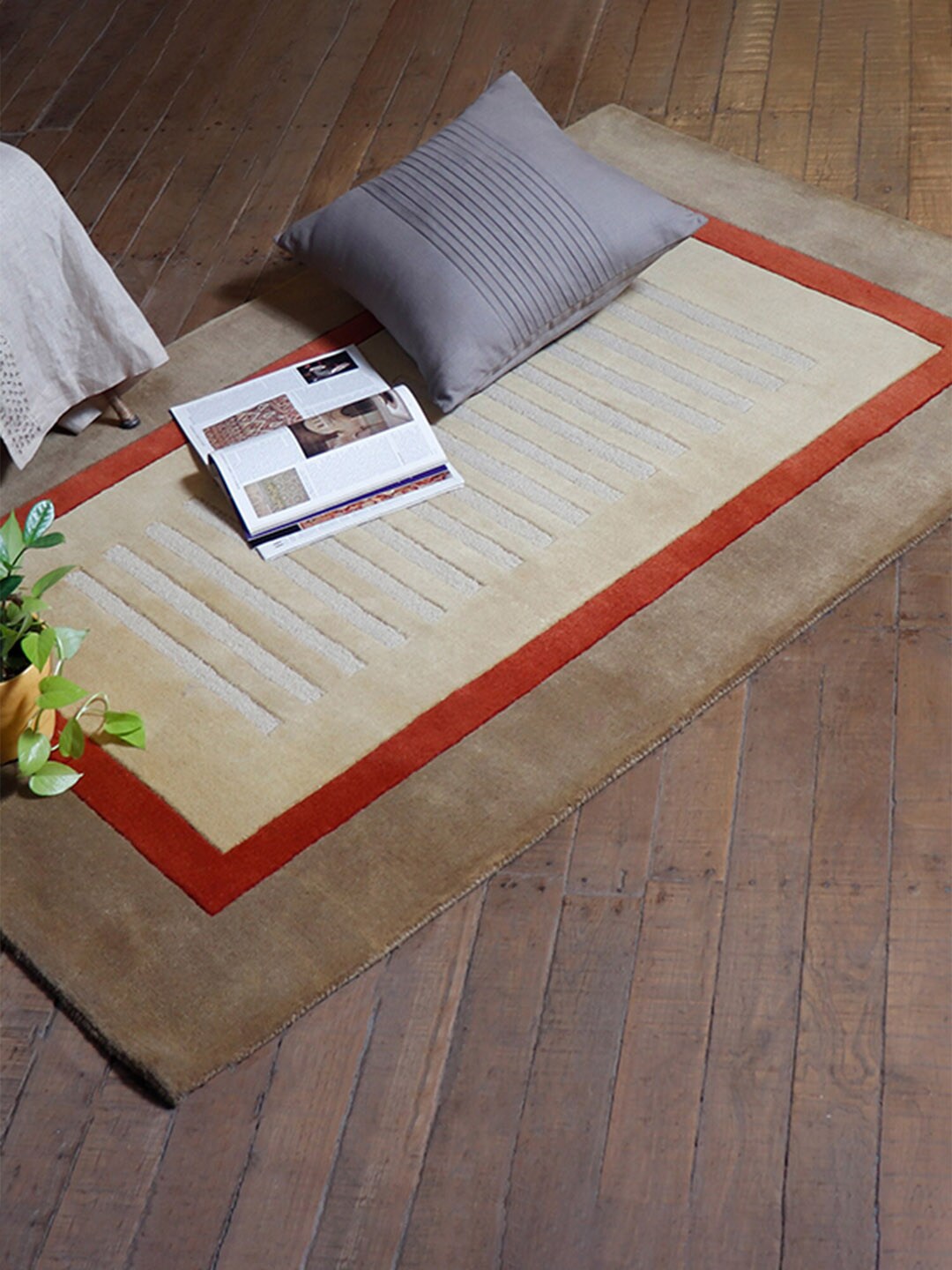 ZEBA Textured Pure Wool Hand-Tufted Carpets Price in India