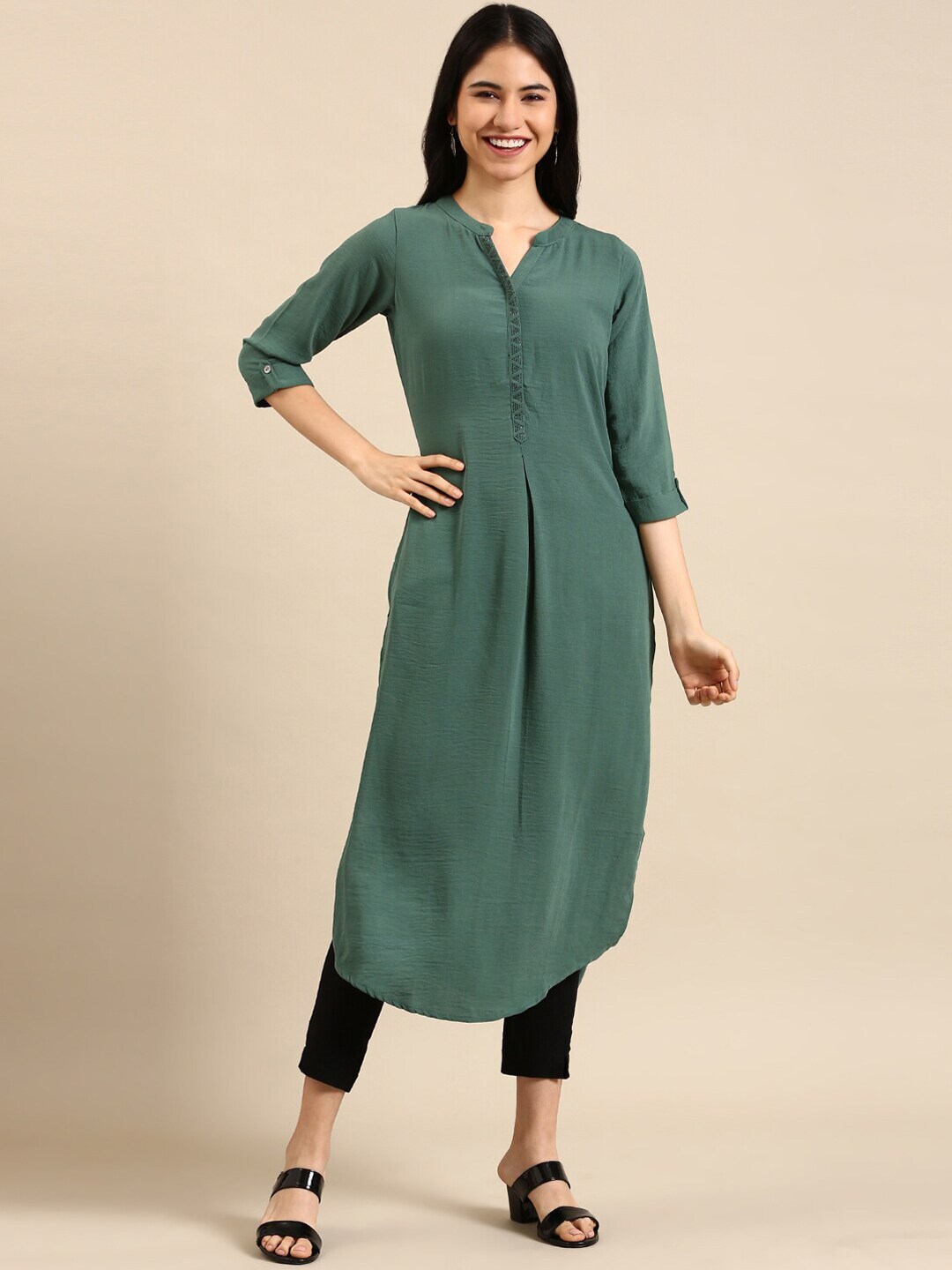 SHOWOFF Women  Calf Length Solid Sea Green Mandarin Collar Straight Kurta Price in India