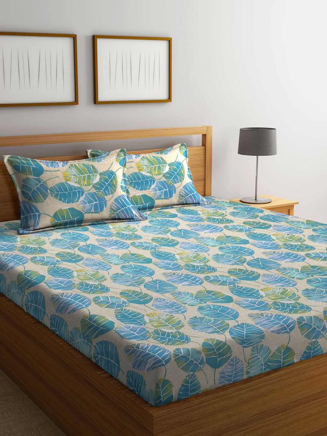 BOMBAY DYEING Floral 144 TC Cotton Queen Bedsheet with 2 Pillow Covers Price in India