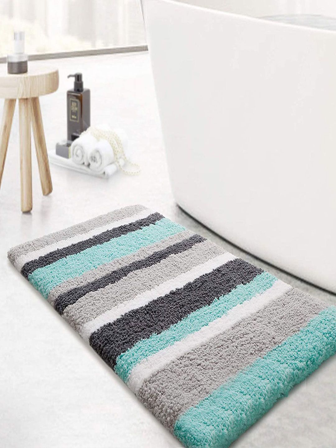 LUXEHOME INTERNATIONAL Striped Anti Skid Bath Rug
