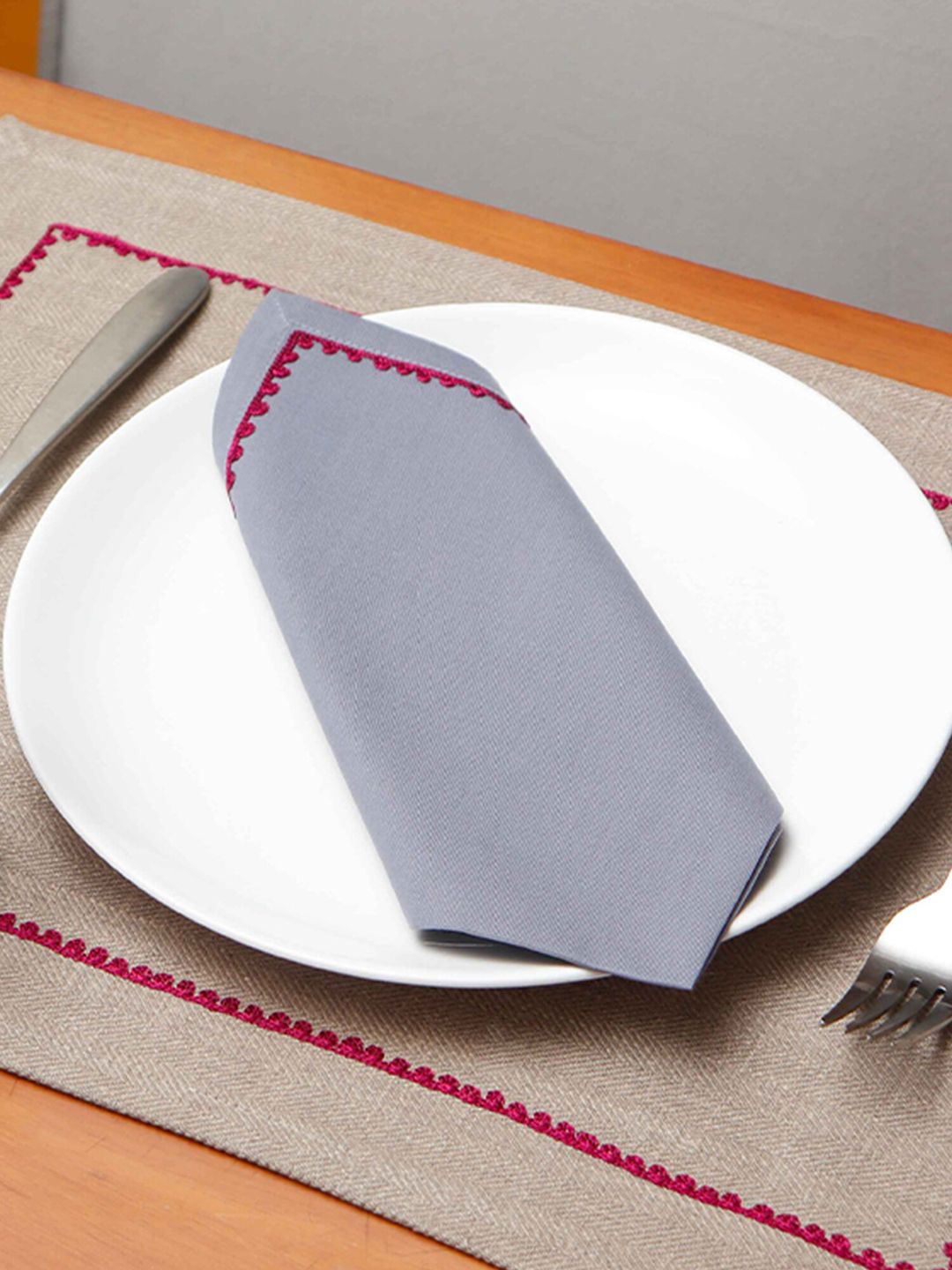 ZEBA Set Of 6 Grey Embroidered Table Placemats With Napkins Price in India