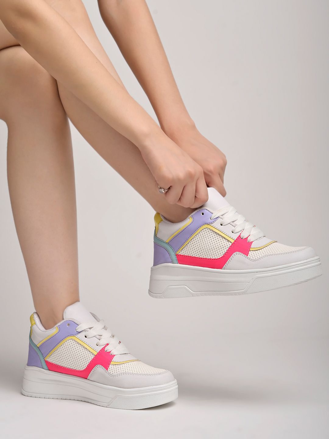 Shoetopia Women High top Colourblocked Sneakers