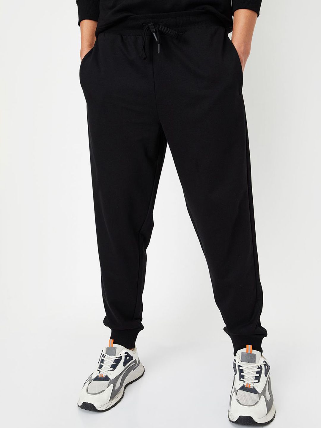 max Men Mid-Rise Jogger