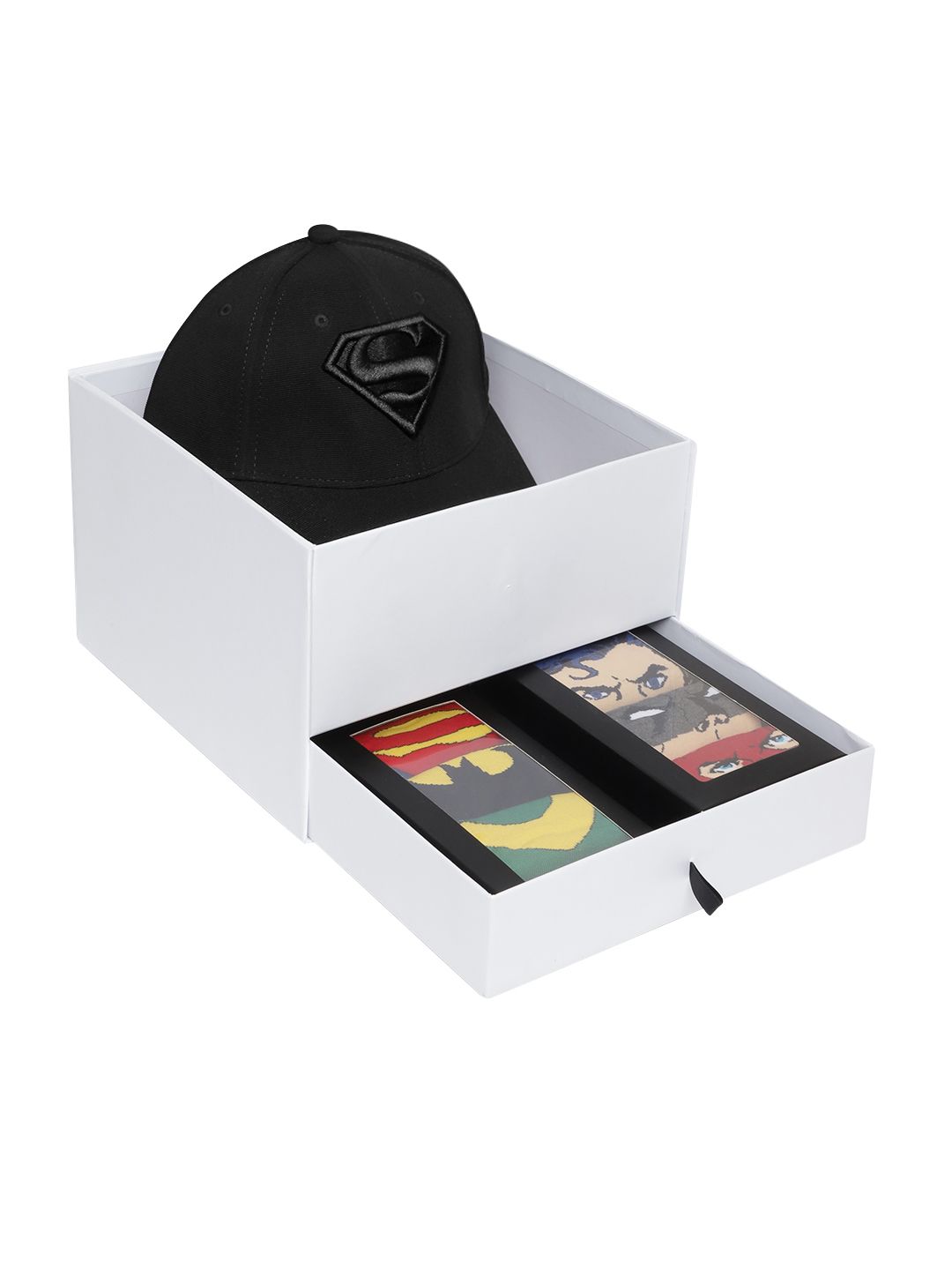 Balenzia x WB Men Superman Cap & Pack of 6 Socks Accessory Gift Set