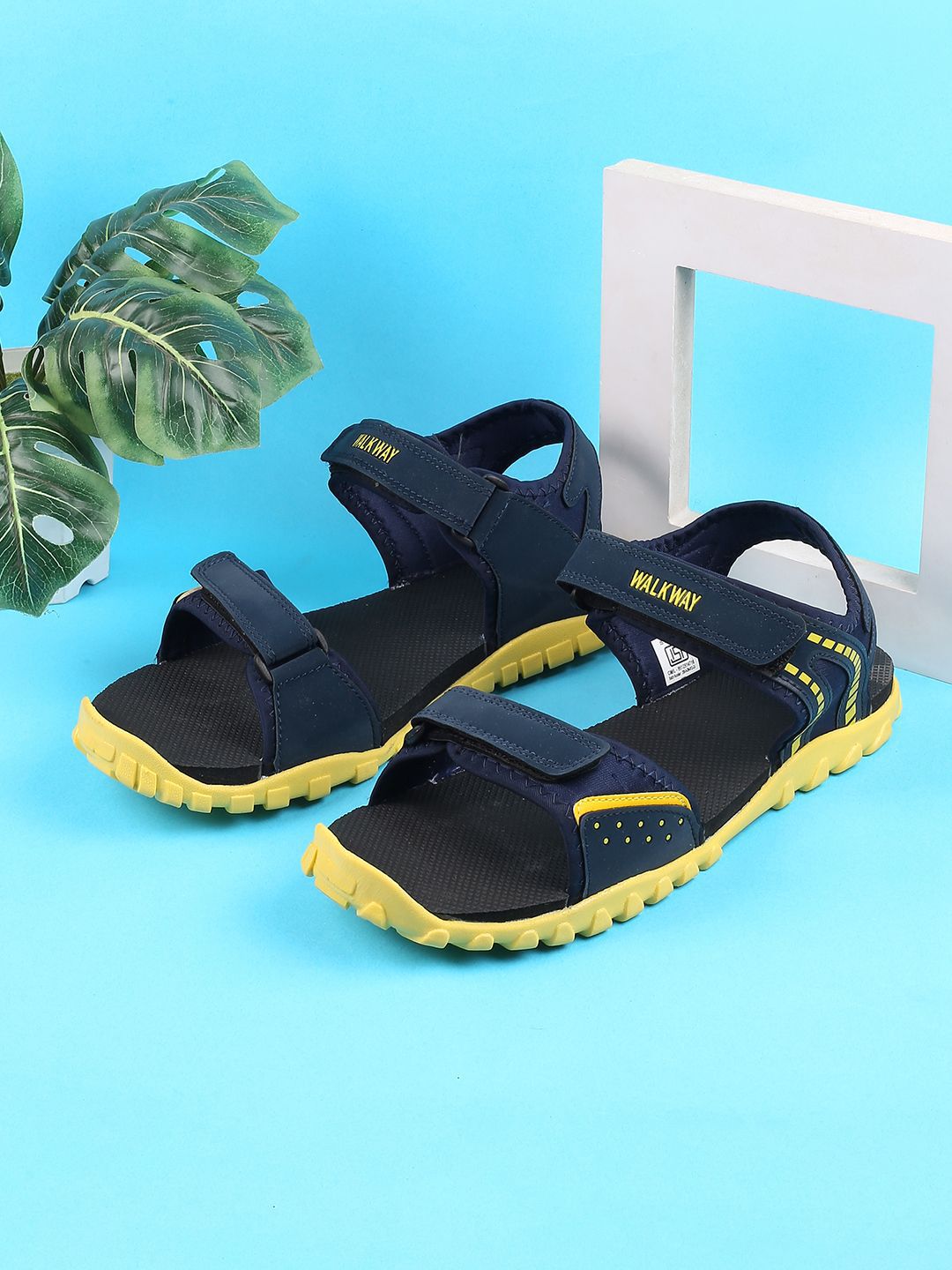WALKWAY by Metro  Men Textured Sports Sandals