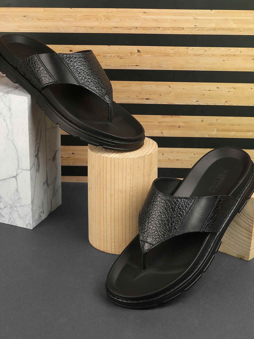 Metro Men Textured Leather Comfort Sandals